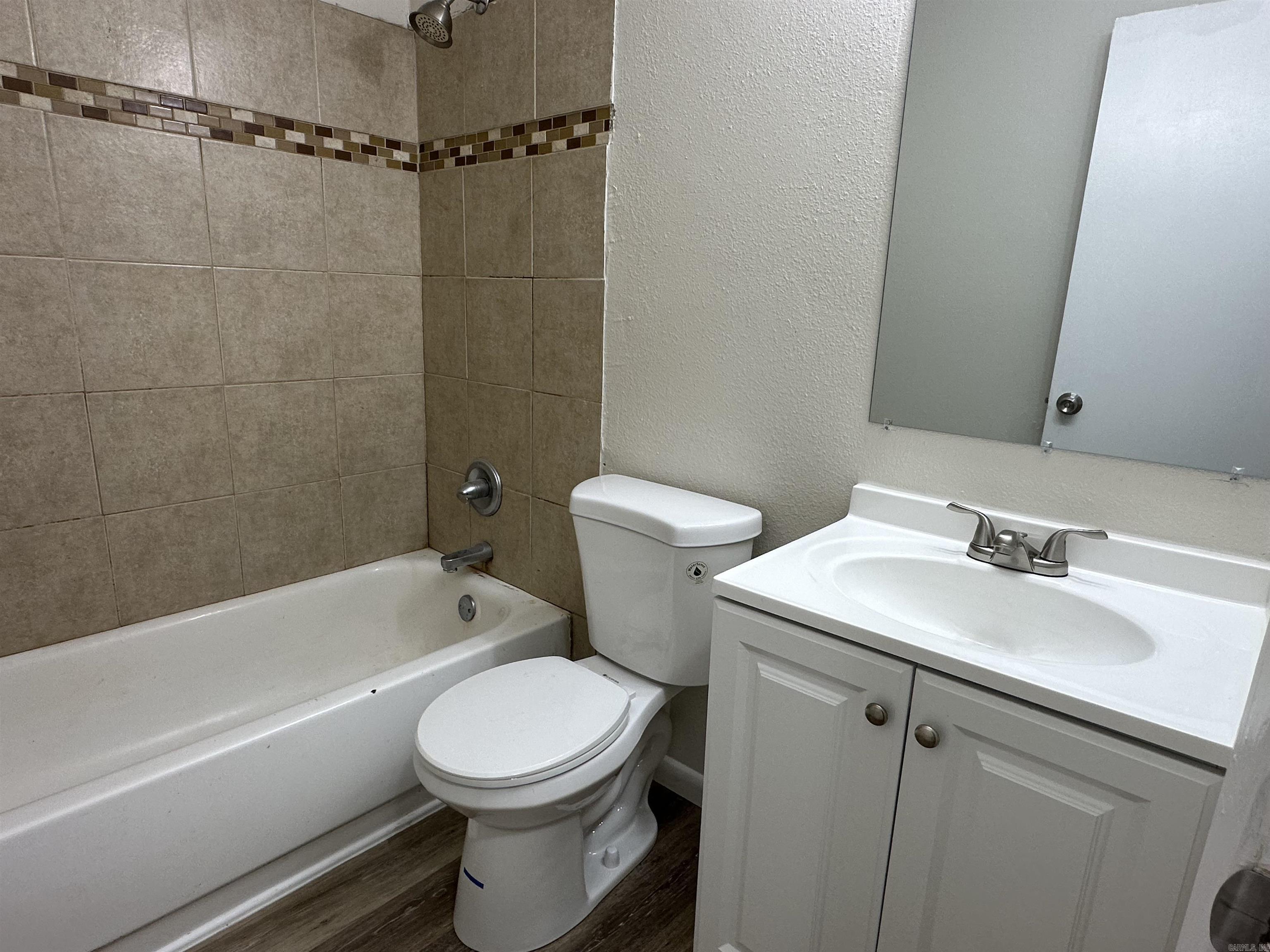 9615 Comstock Road Property Photo 11
