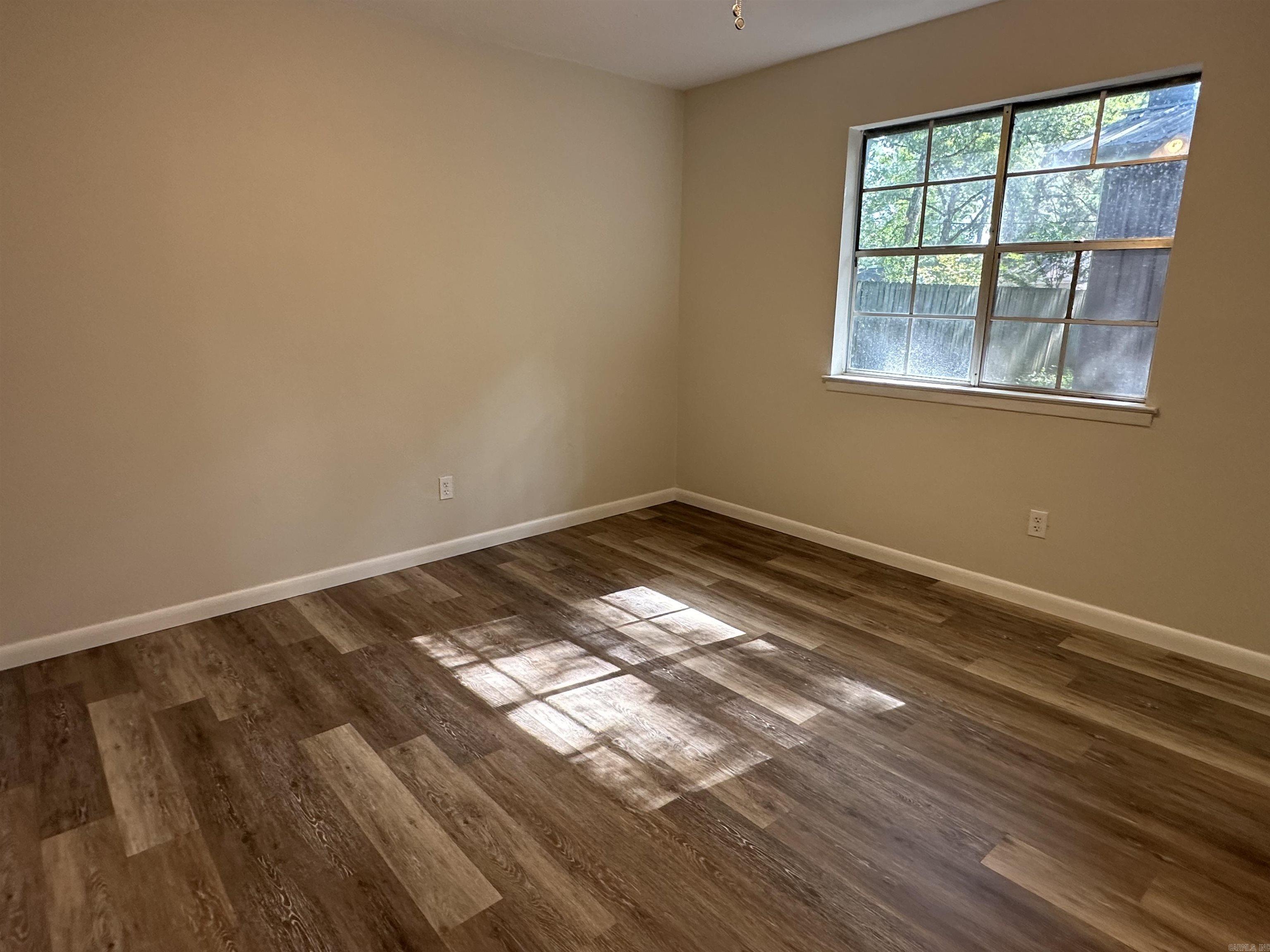 9615 Comstock Road Property Photo 14