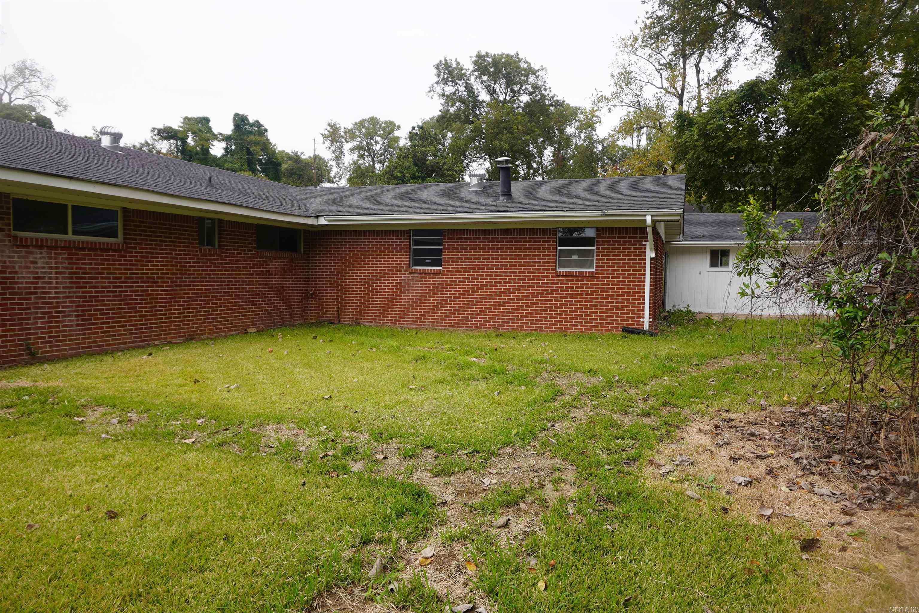 766 Liberty St Property Photo 3