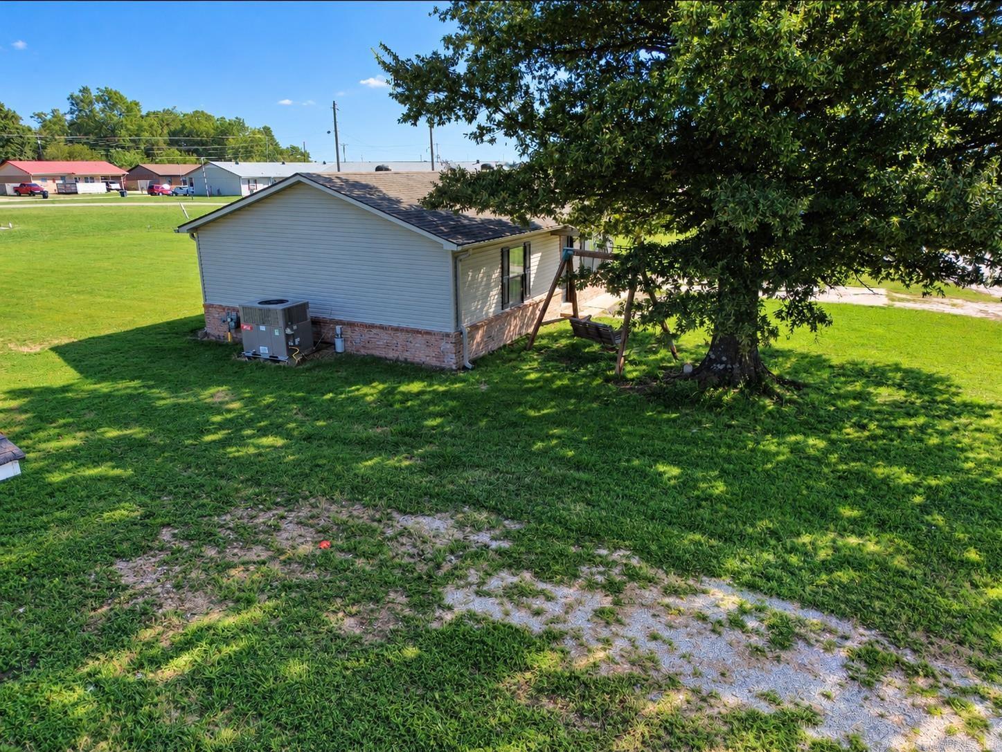 1100 E Margaret Street Property Photo 2