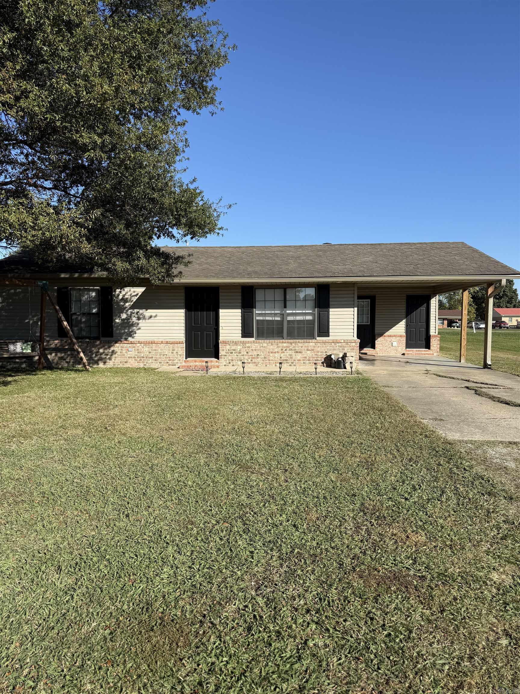 1100 E Margaret Street Property Photo 7