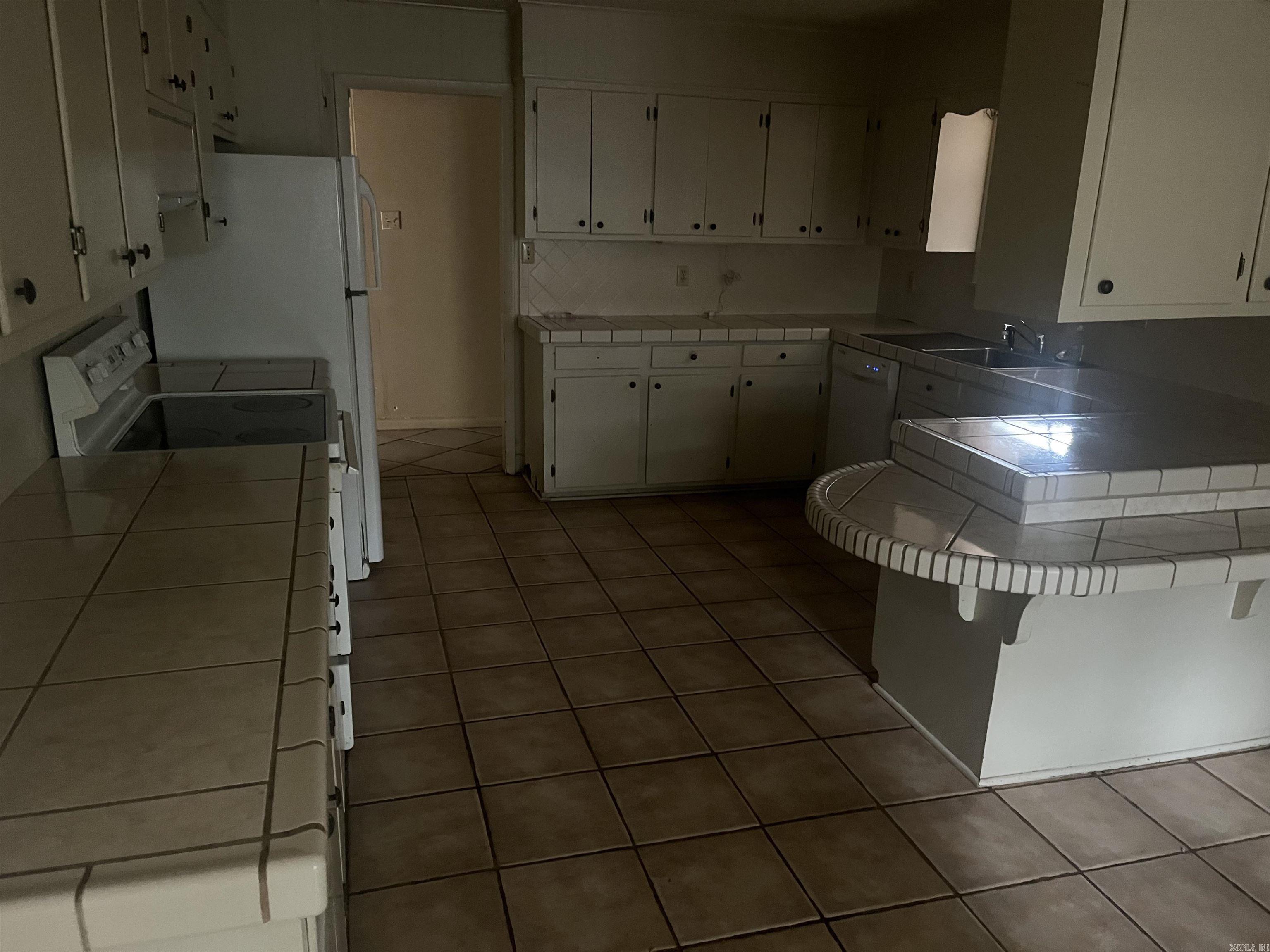 213 S May Property Photo 4