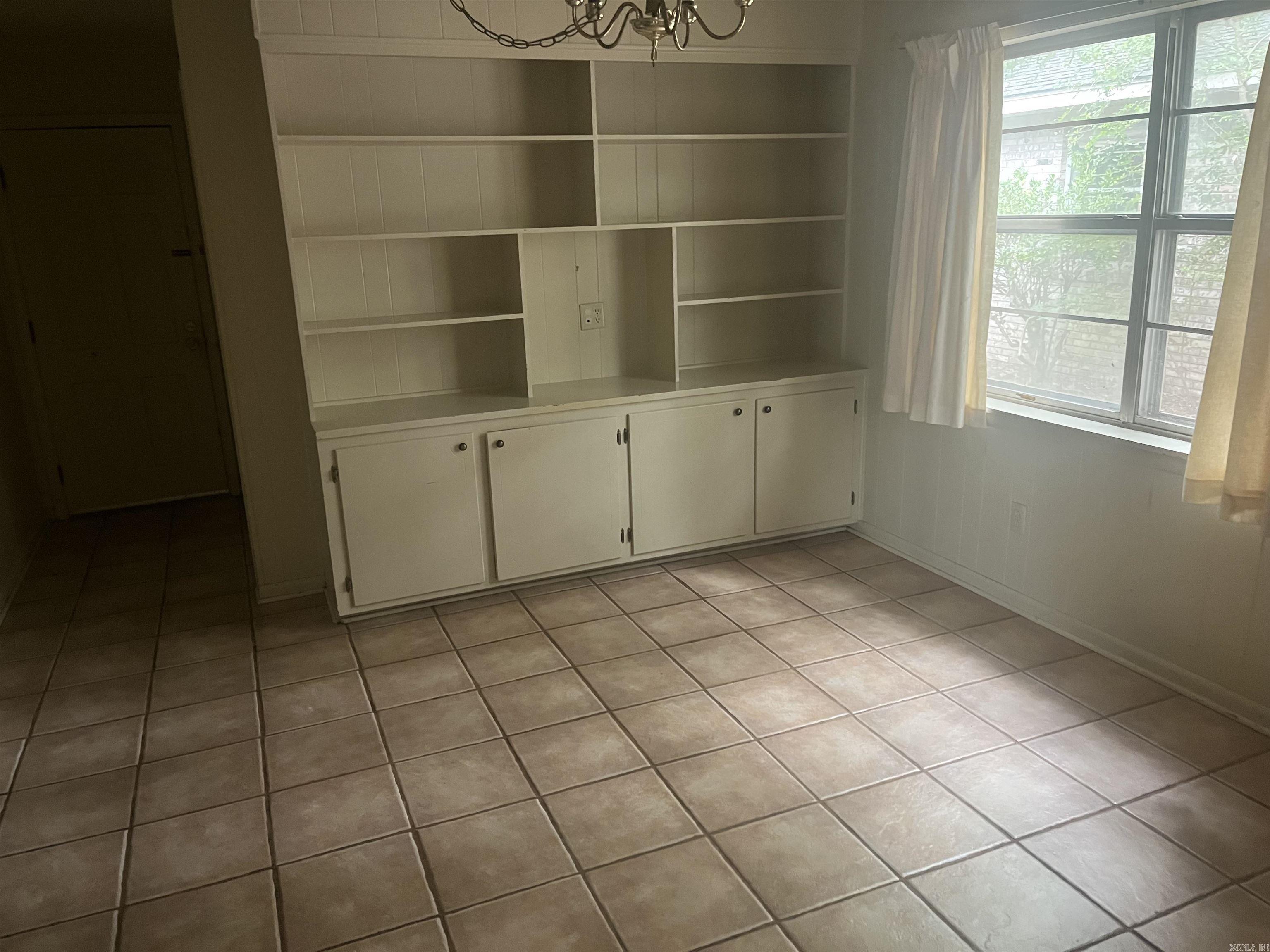 213 S May Property Photo 5