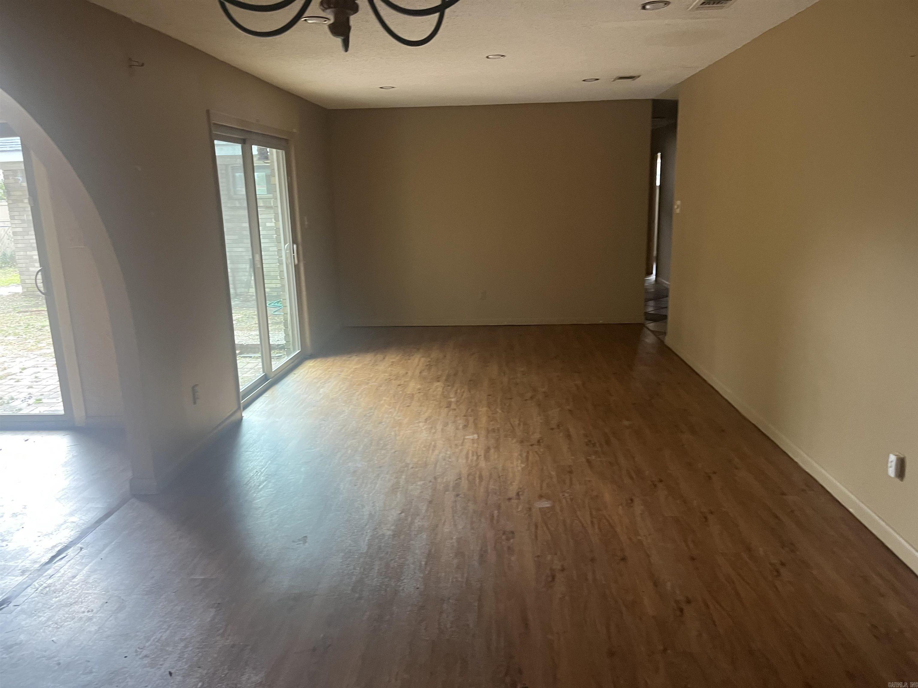 213 S May Property Photo 6