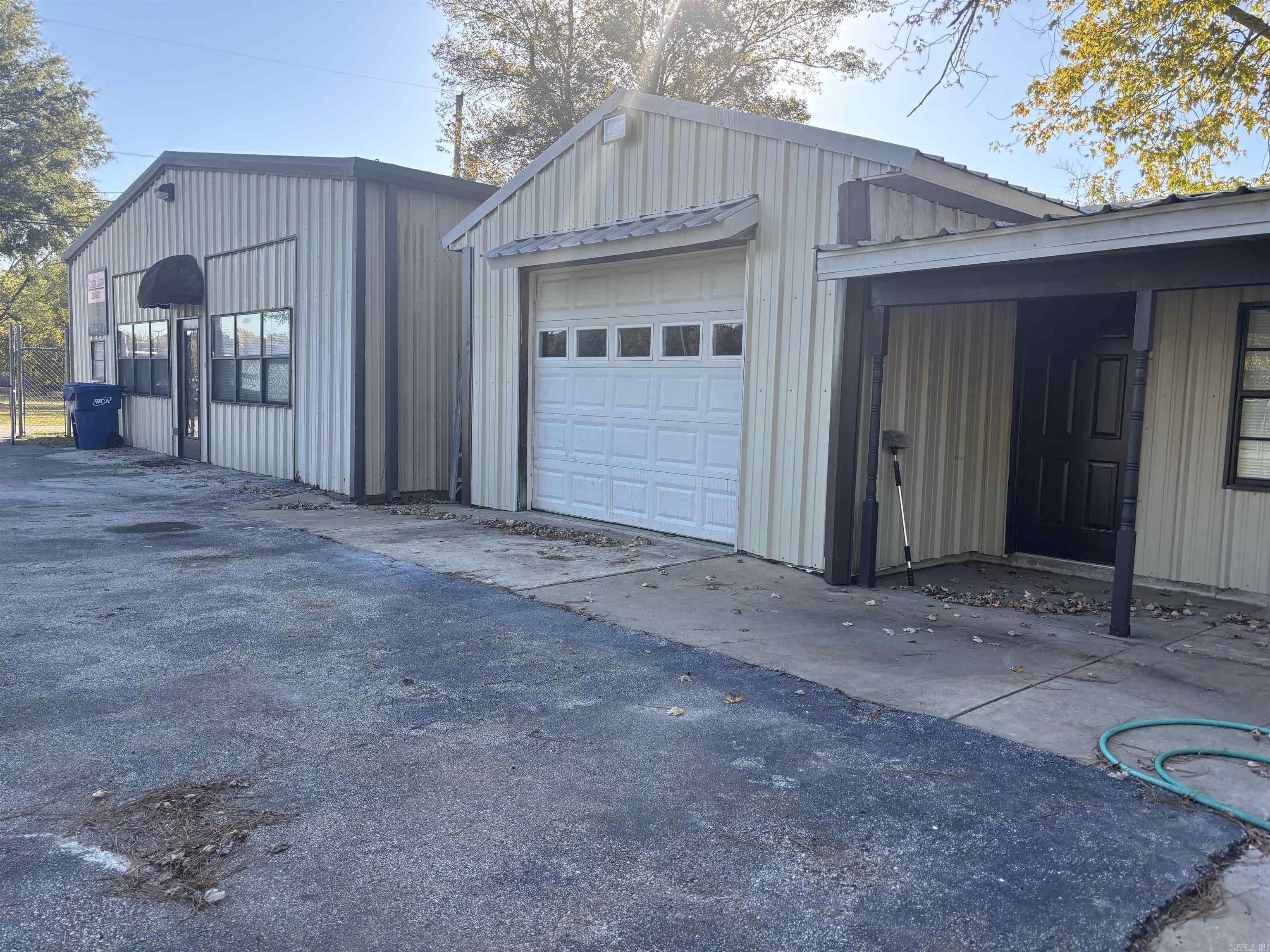 101 Ne Line Road Property Photo 3