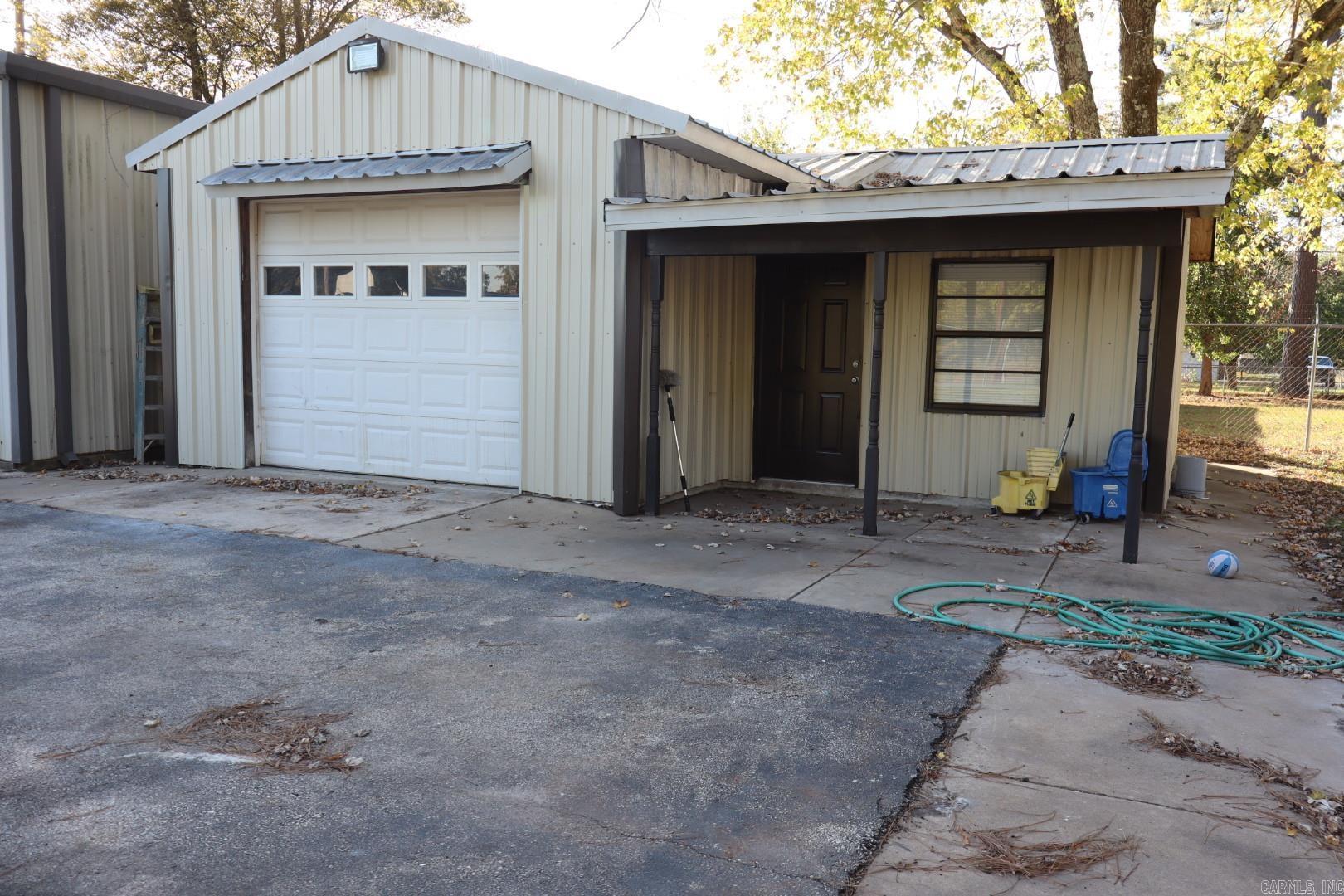 101 Ne Line Road Property Photo 4