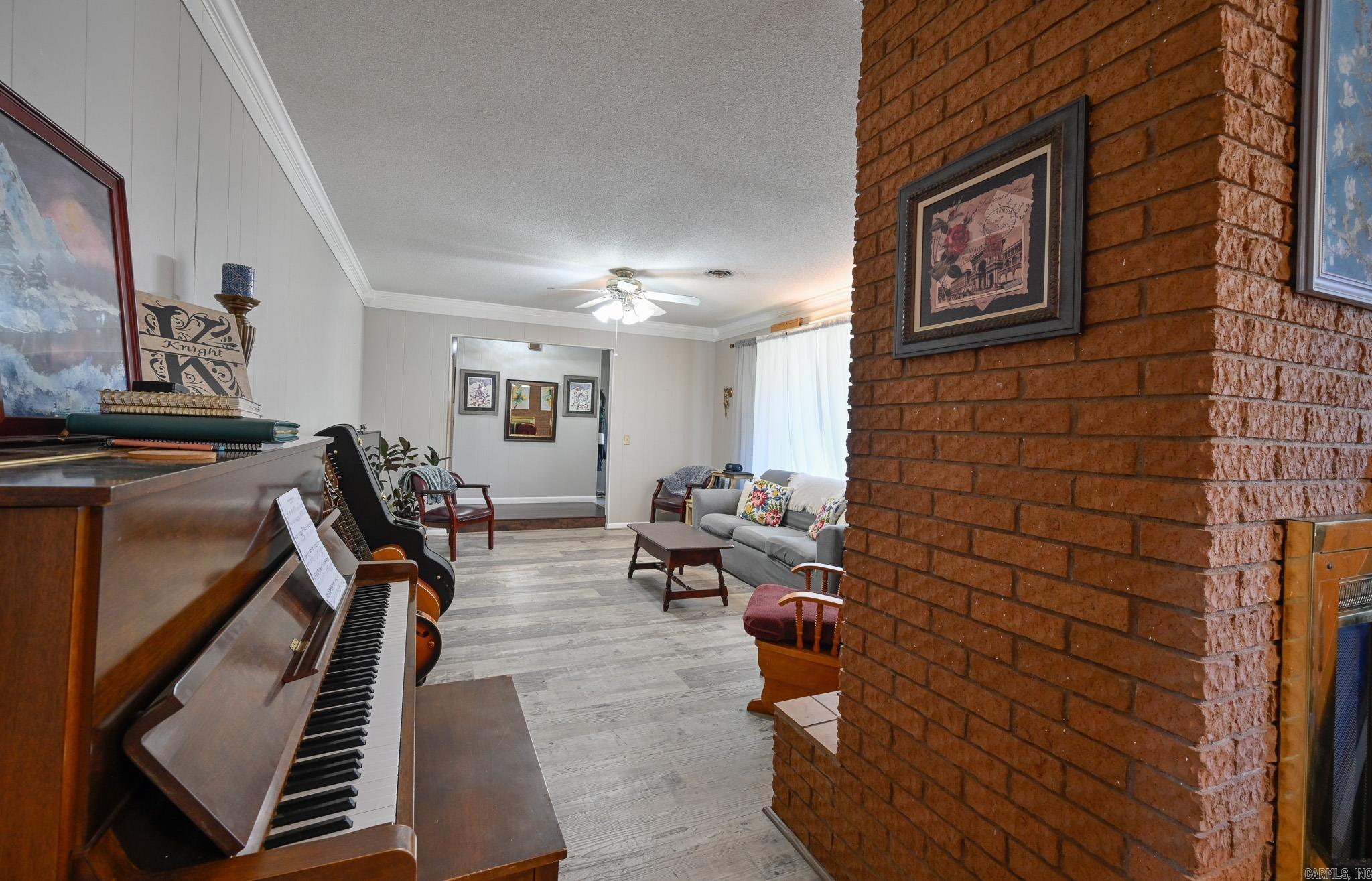 1204 Texas Street Property Photo 7