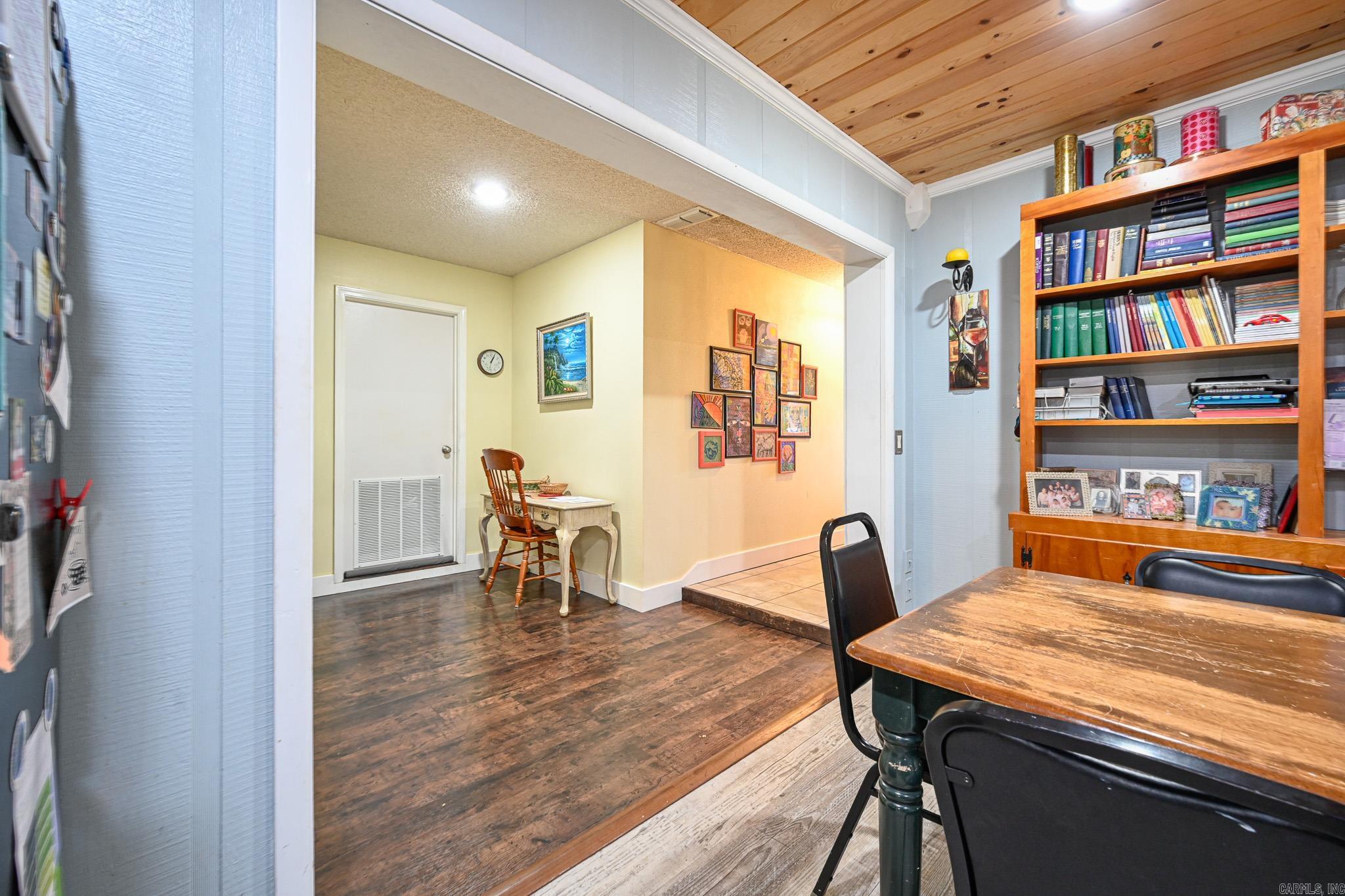 1204 Texas Street Property Photo 17