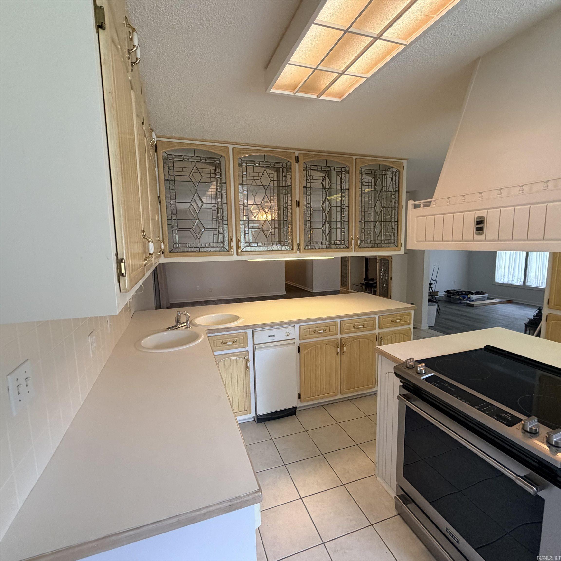 728 N 5th Avenue Property Photo 18