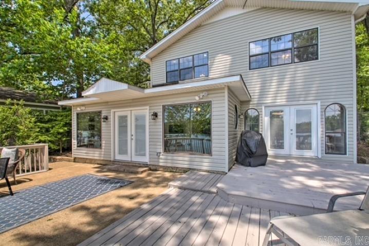 228 Houston Drive Property Photo 1