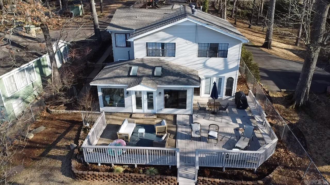 228 Houston Drive Property Photo 2