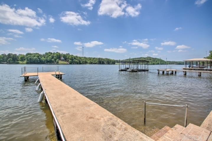 228 Houston Drive Property Photo 7