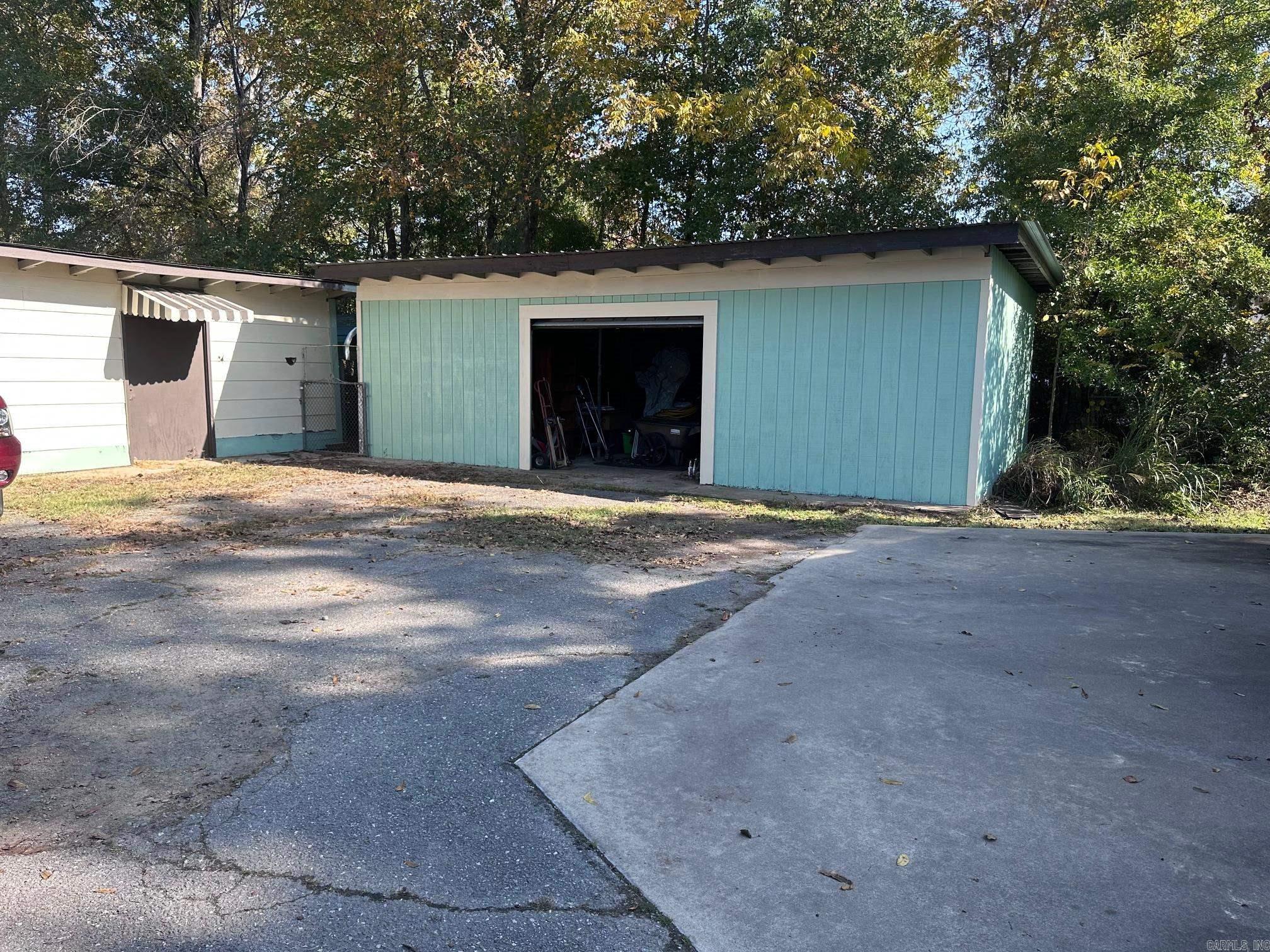 5309 Dollarway Road Property Photo 5