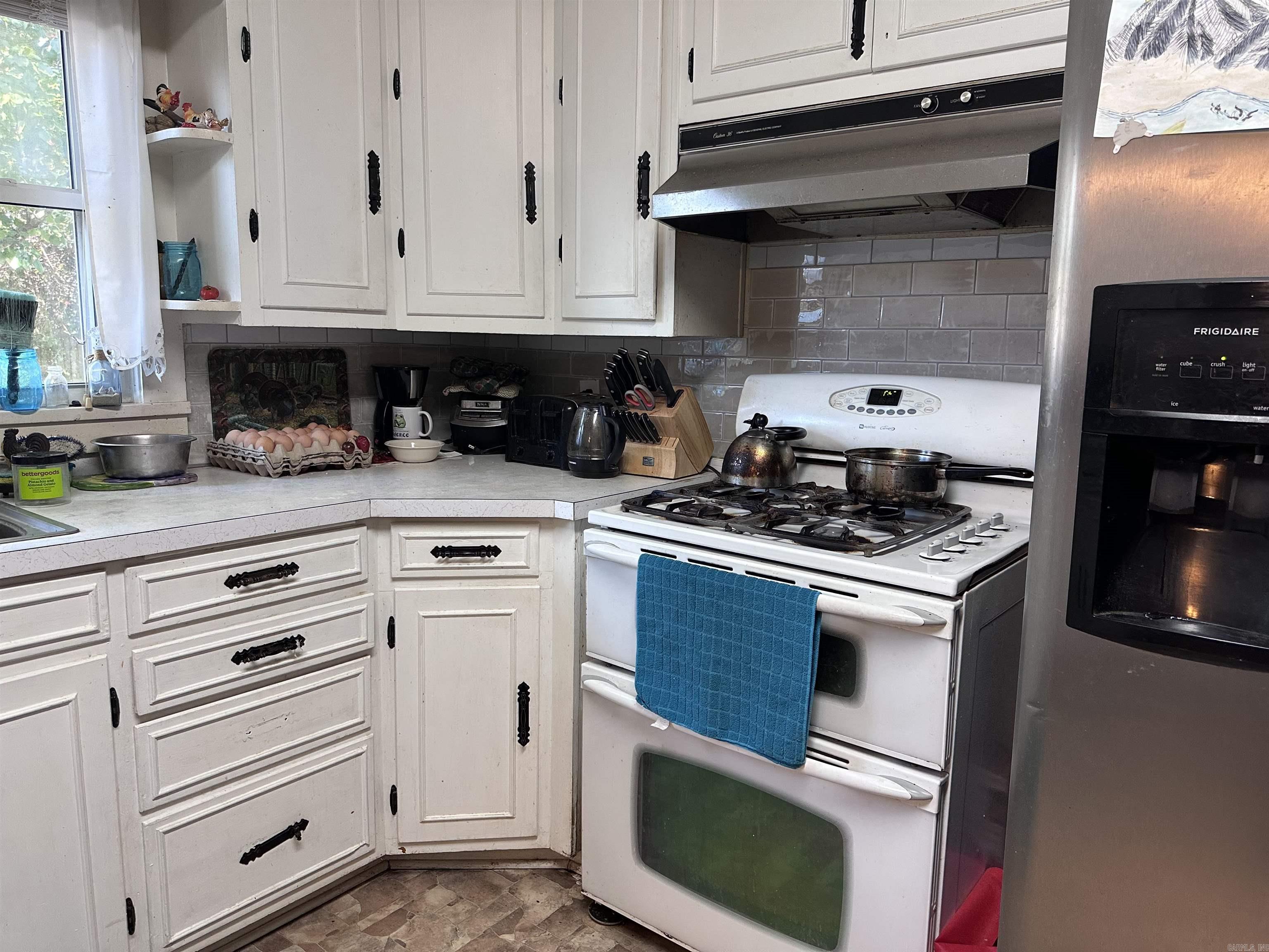 5309 Dollarway Road Property Photo 18