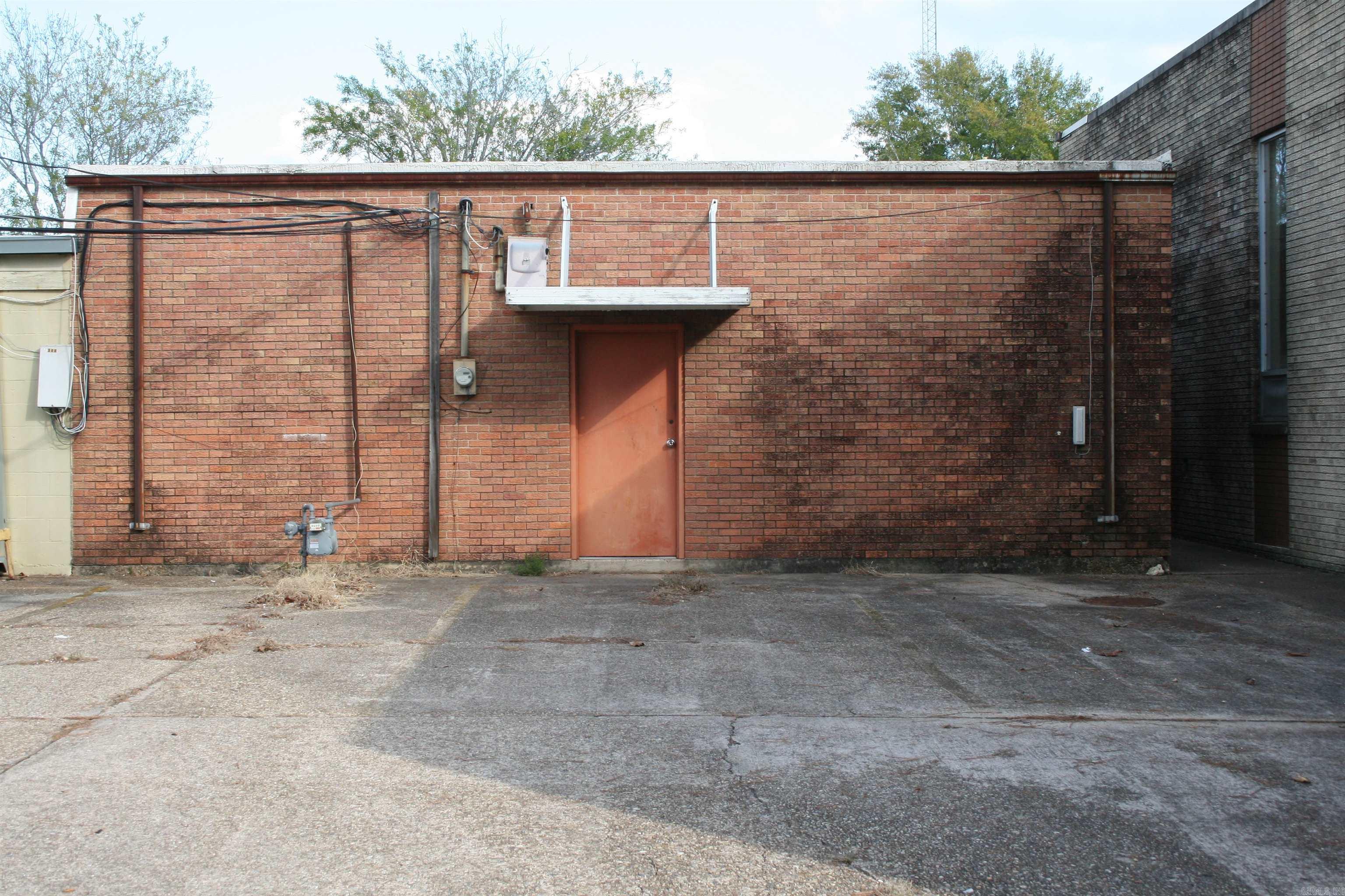 310 Main St. Property Photo 4