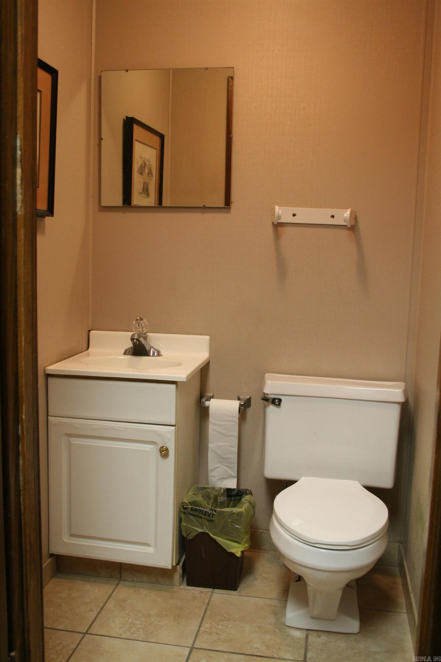 310 Main St. Property Photo 11