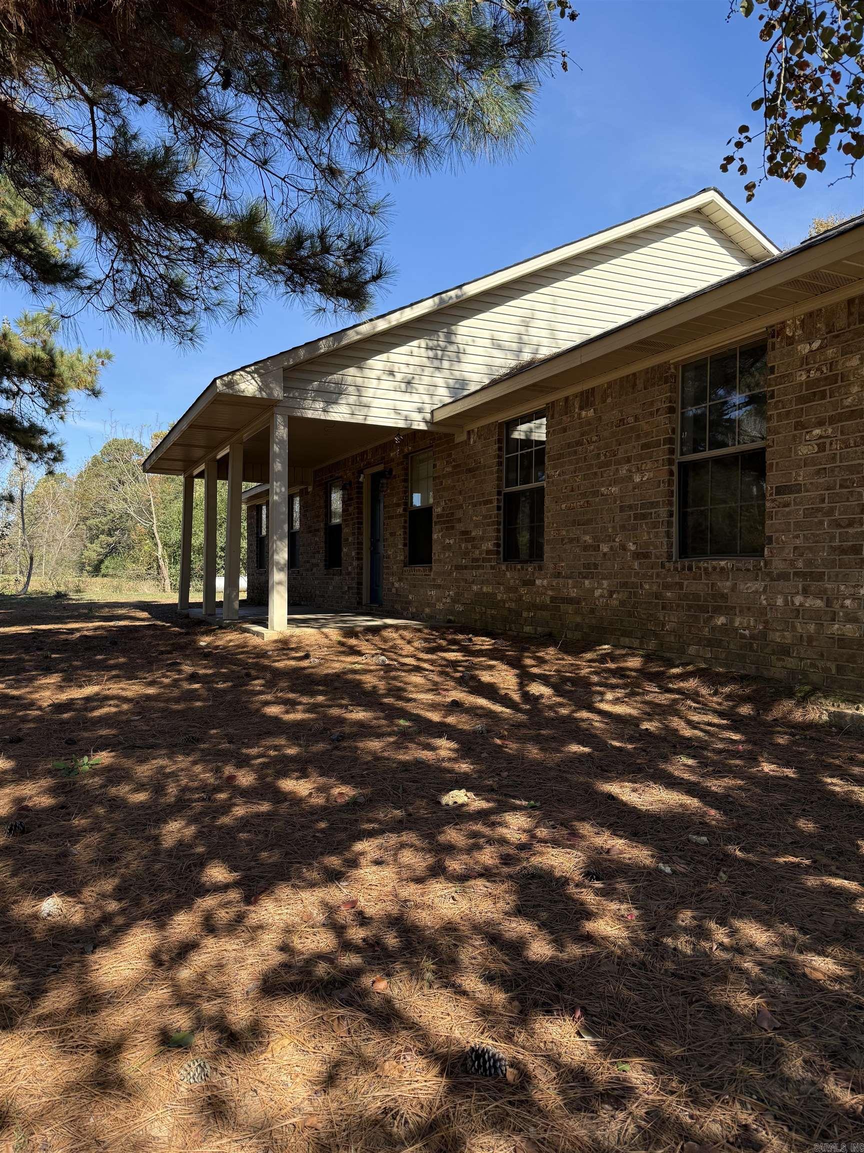 2744 Corinth Road Property Photo 2