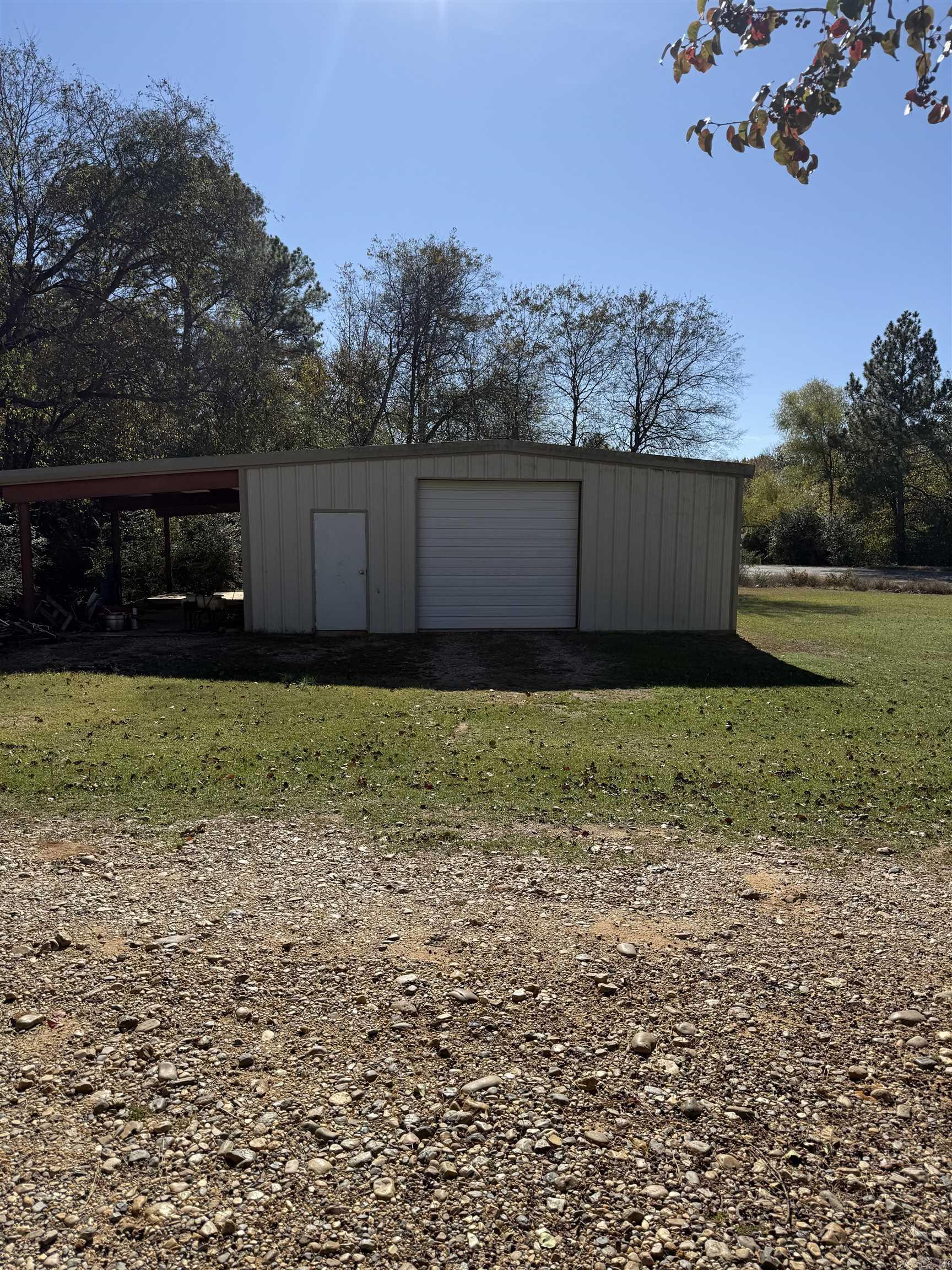 2744 Corinth Road Property Photo 25