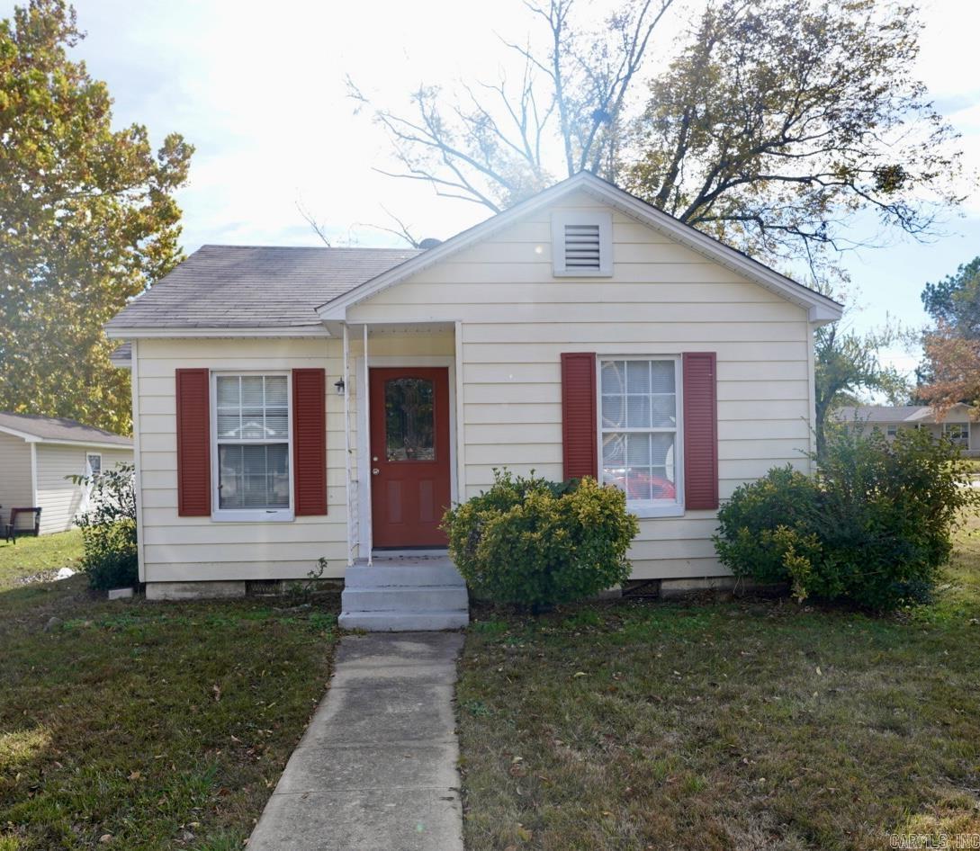 309 Roosevelt Cir Property Photo 1