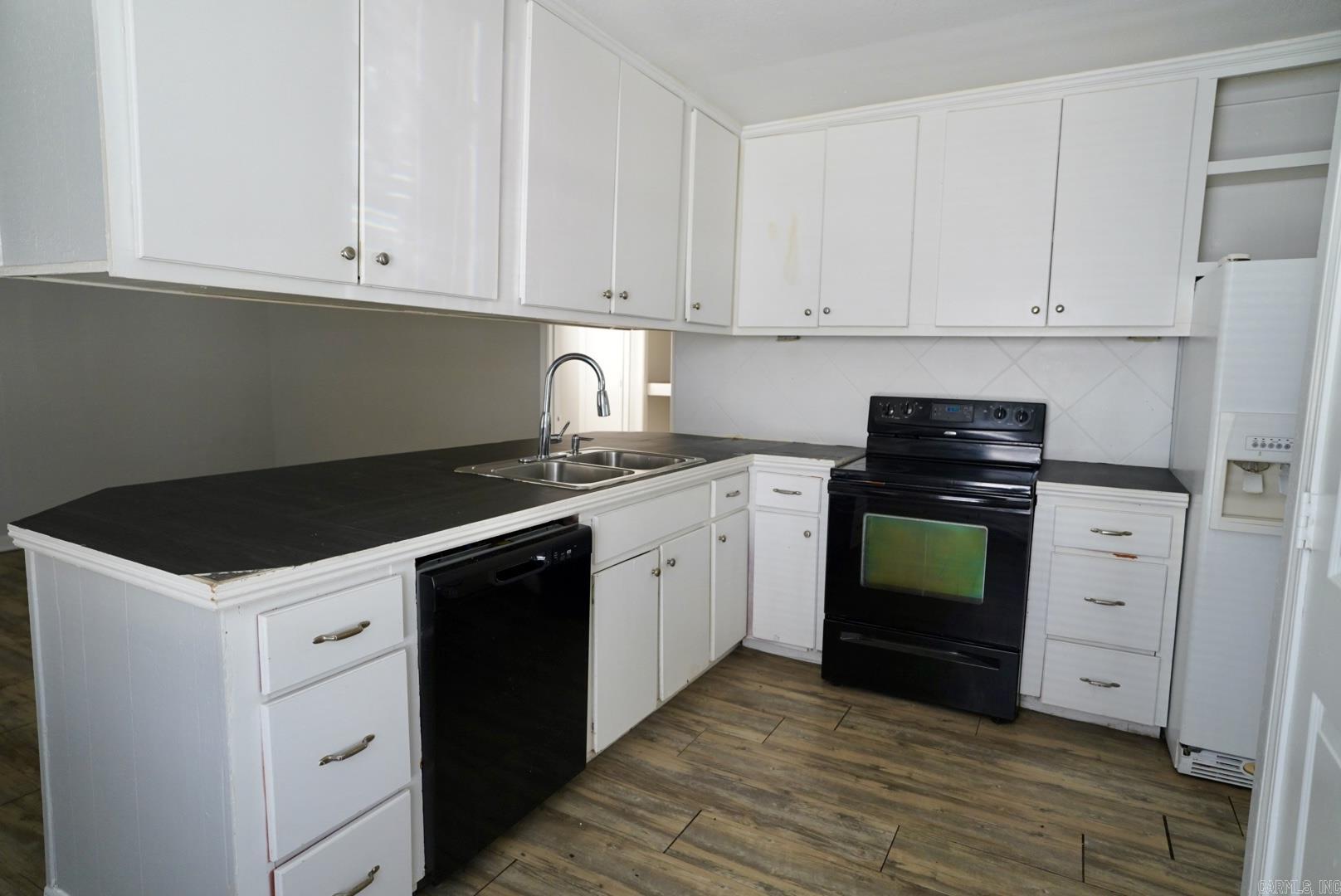 309 Roosevelt Cir Property Photo 5