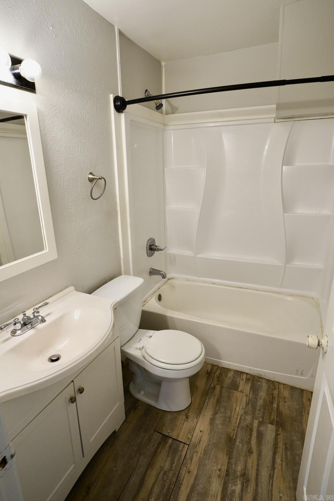 309 Roosevelt Cir Property Photo 10