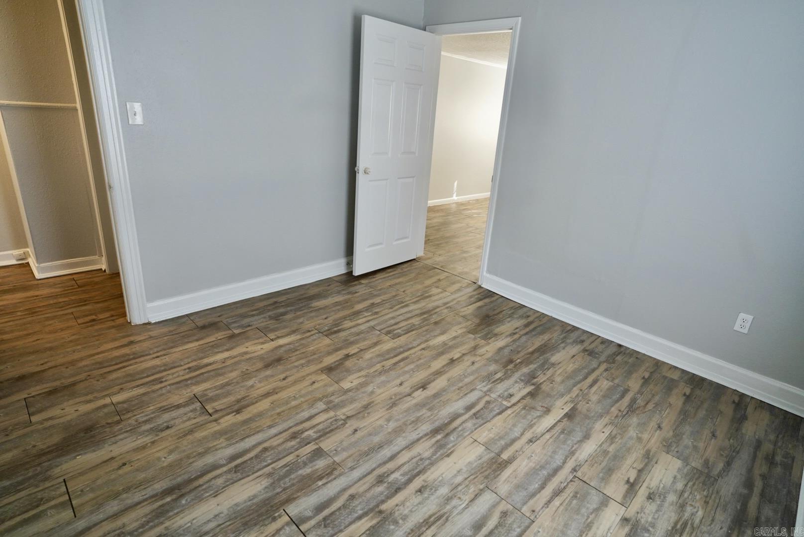 309 Roosevelt Cir Property Photo 13
