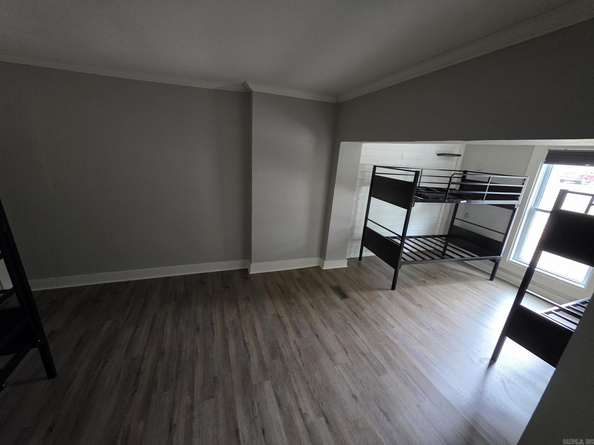 400 Clark Street Property Photo 16