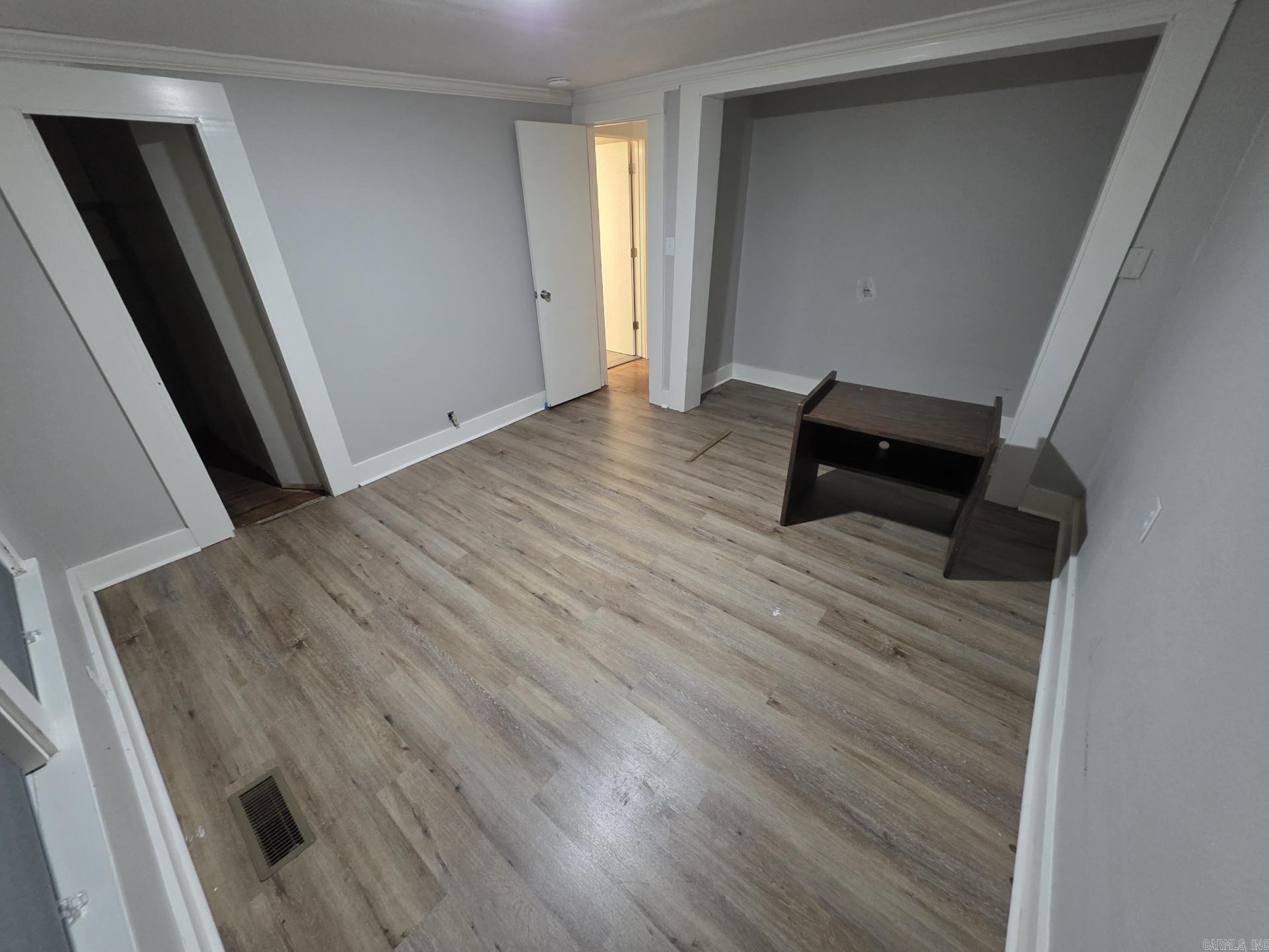 400 Clark Street Property Photo 20