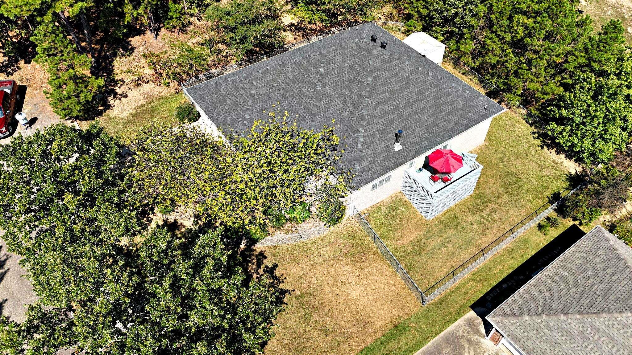 105 Dogwood Property Photo 3