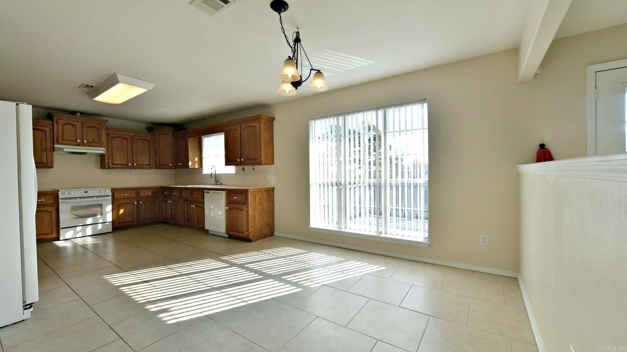 105 Dogwood Property Photo 11
