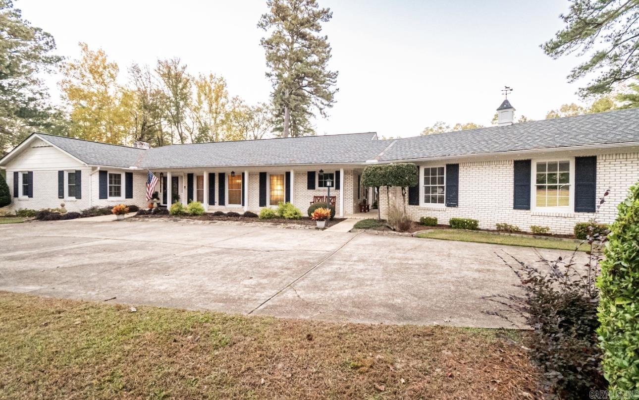 2200 Maul Road Property Photo 1