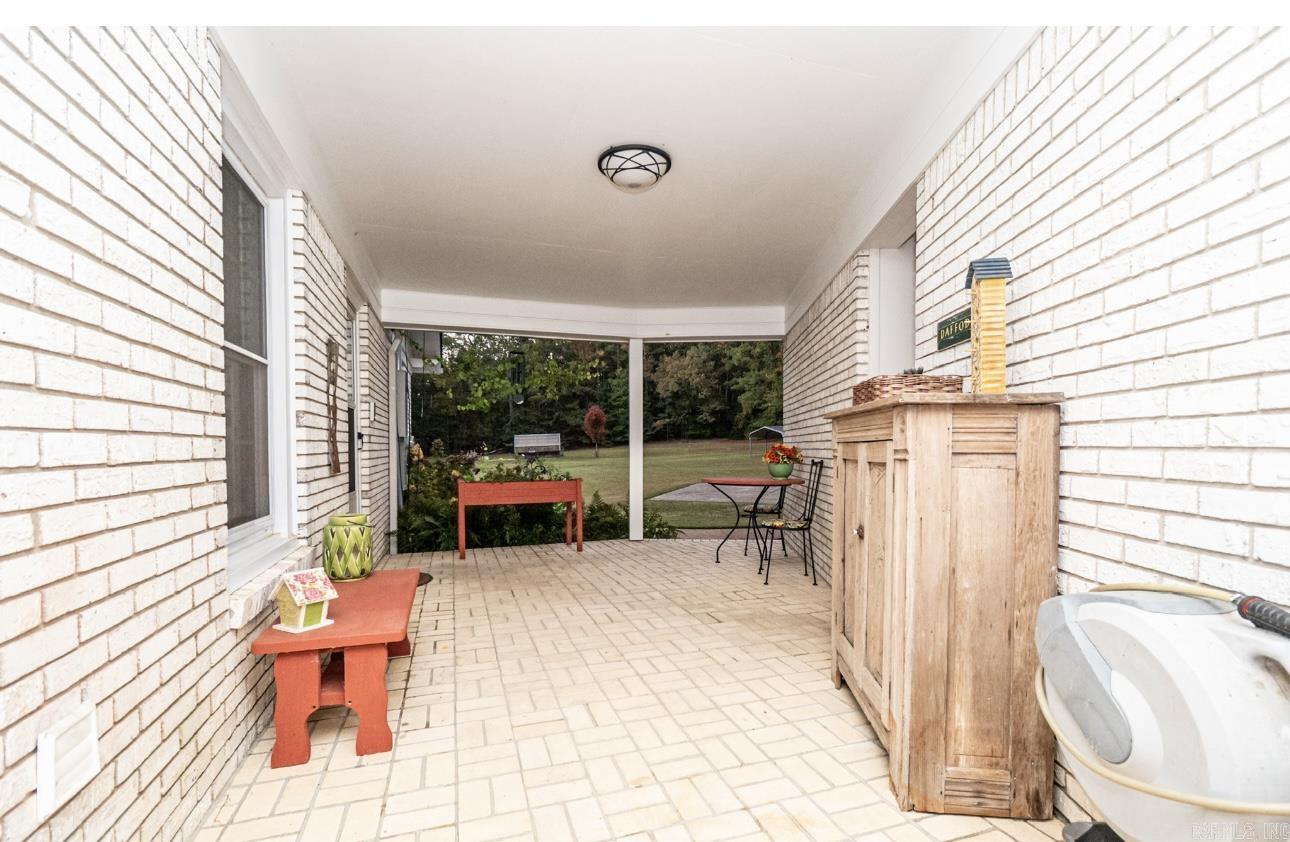 2200 Maul Road Property Photo 6