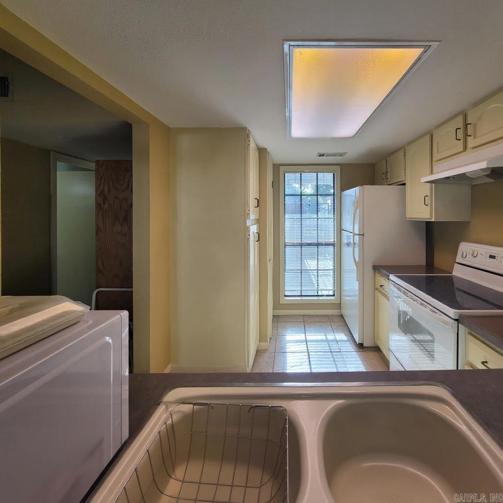 22 Huntleigh Drive Property Photo 6