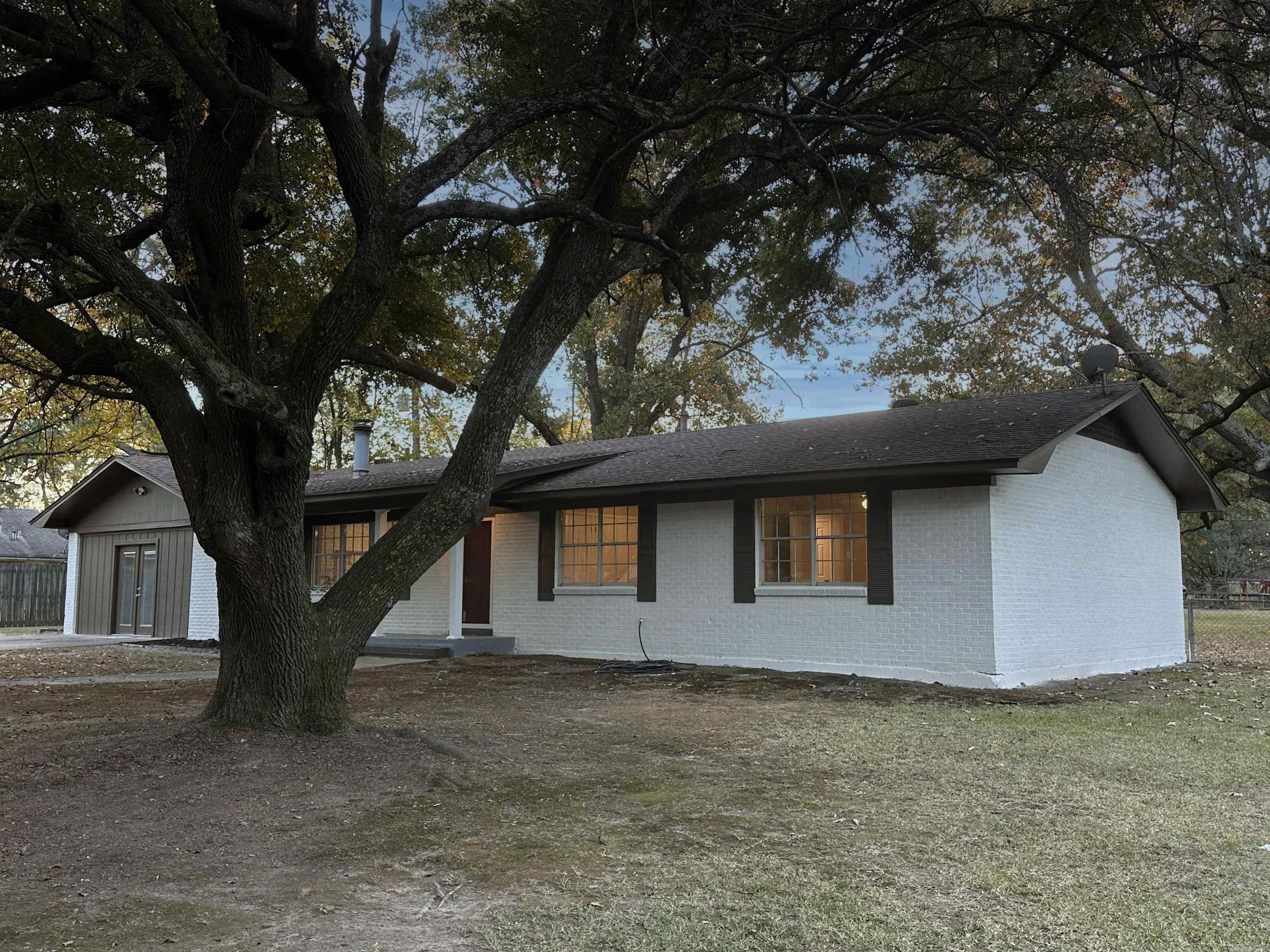 101 Sierra Madre Property Photo 3