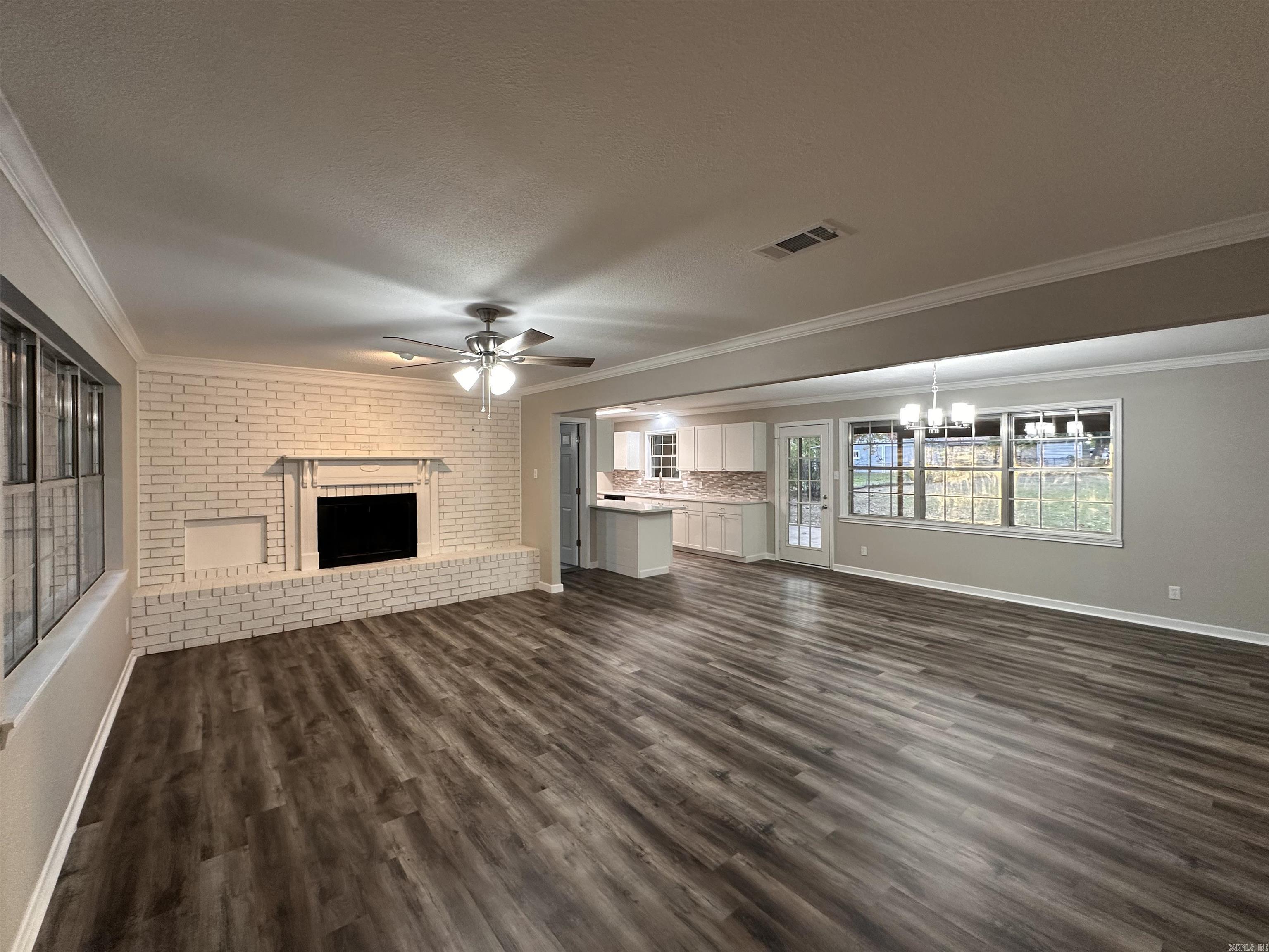101 Sierra Madre Property Photo 6