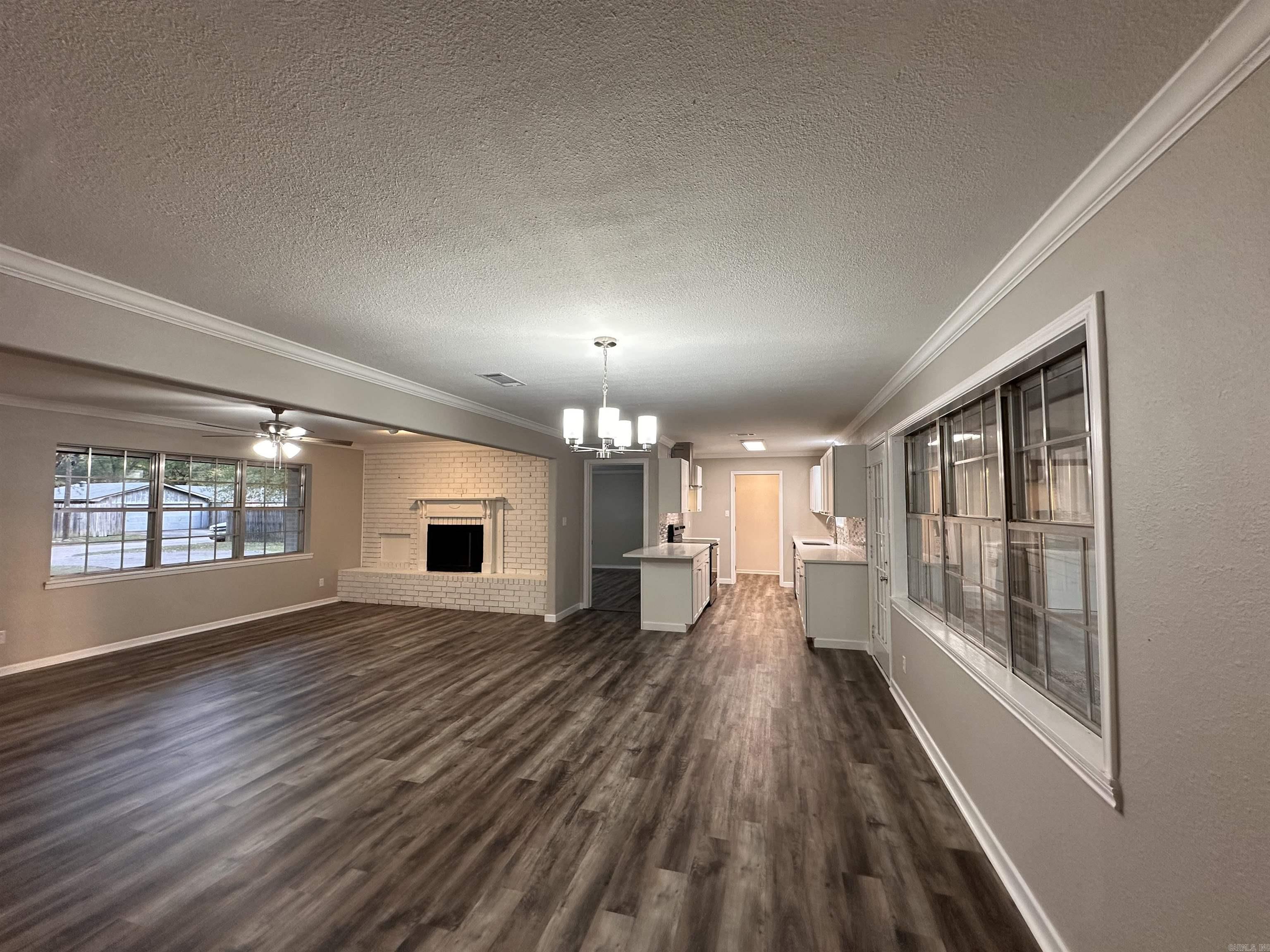 101 Sierra Madre Property Photo 8