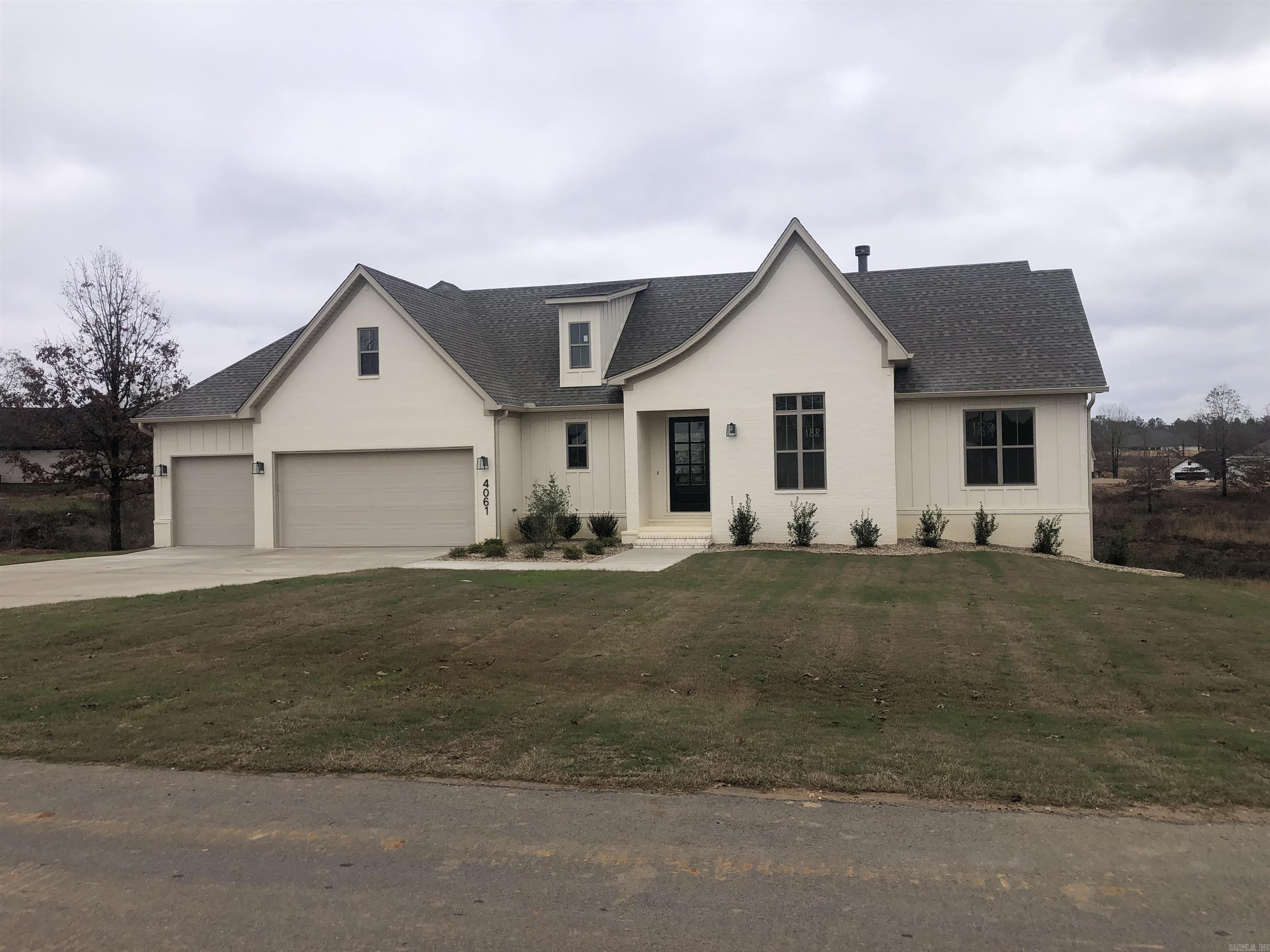 4061 Creek Top Property Photo 1