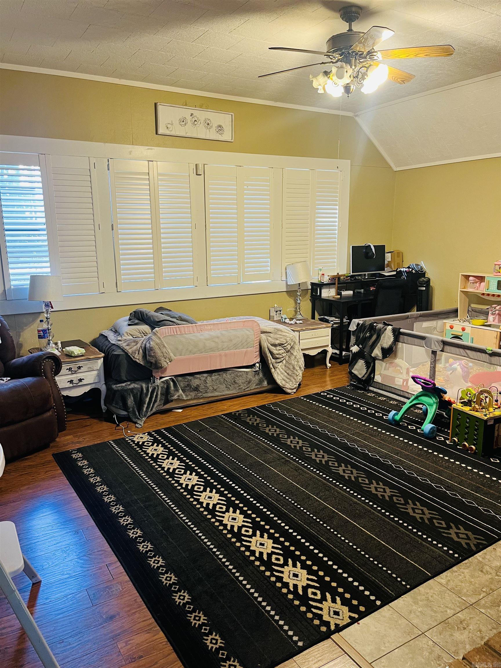 2215 S 425 Highway Property Photo 5