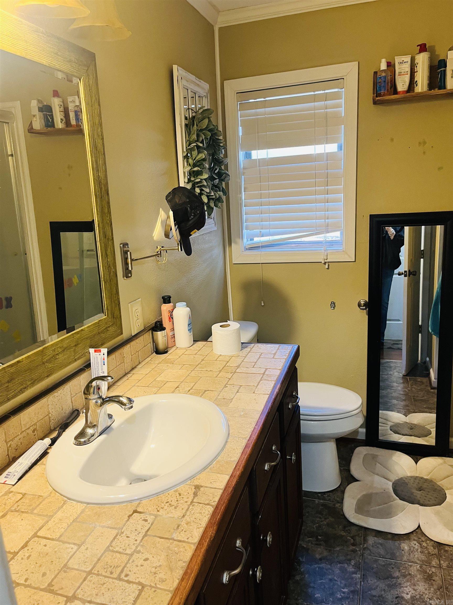 2215 S 425 Highway Property Photo 12