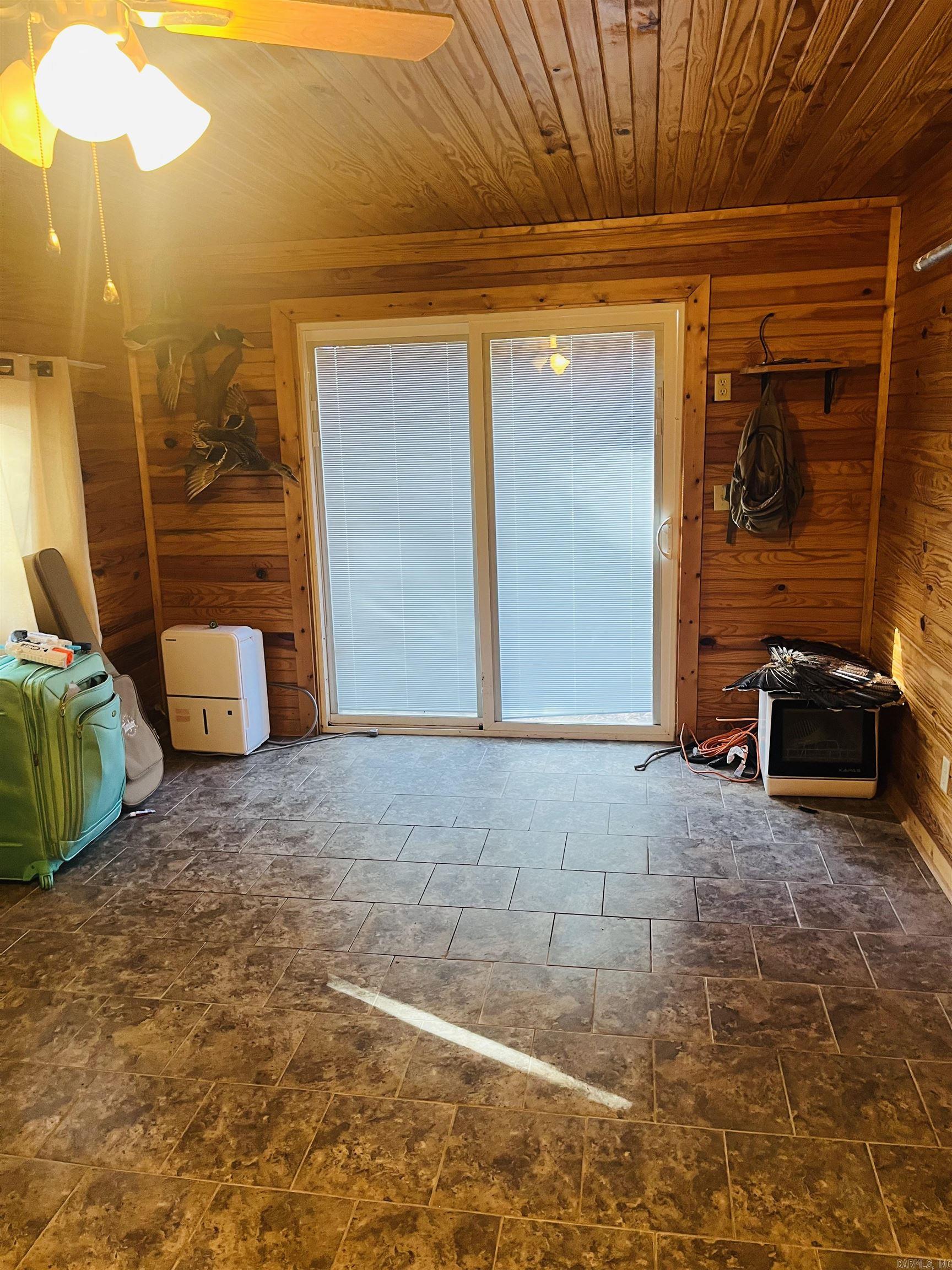 2215 S 425 Highway Property Photo 18