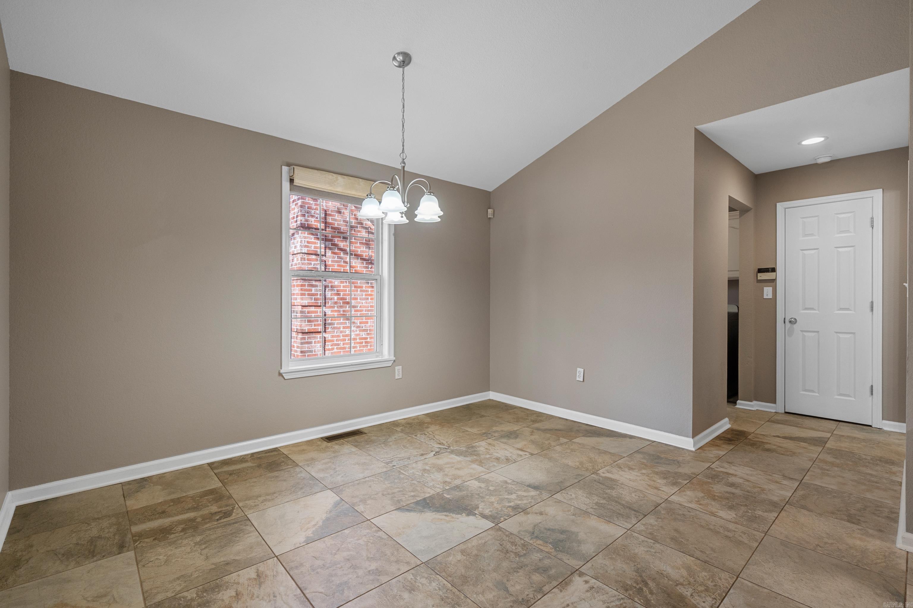 5 Kings Row Property Photo 11