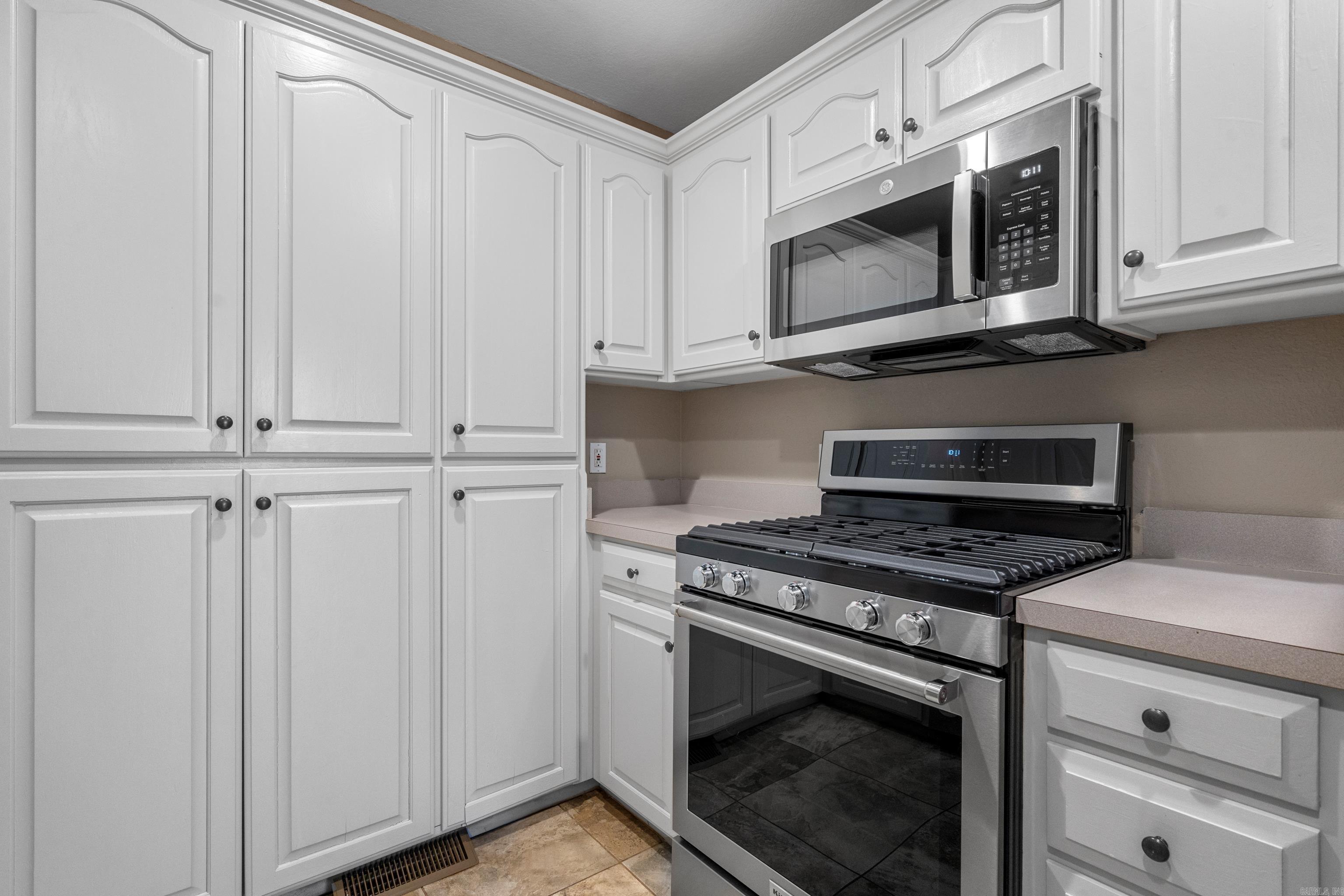 5 Kings Row Property Photo 14