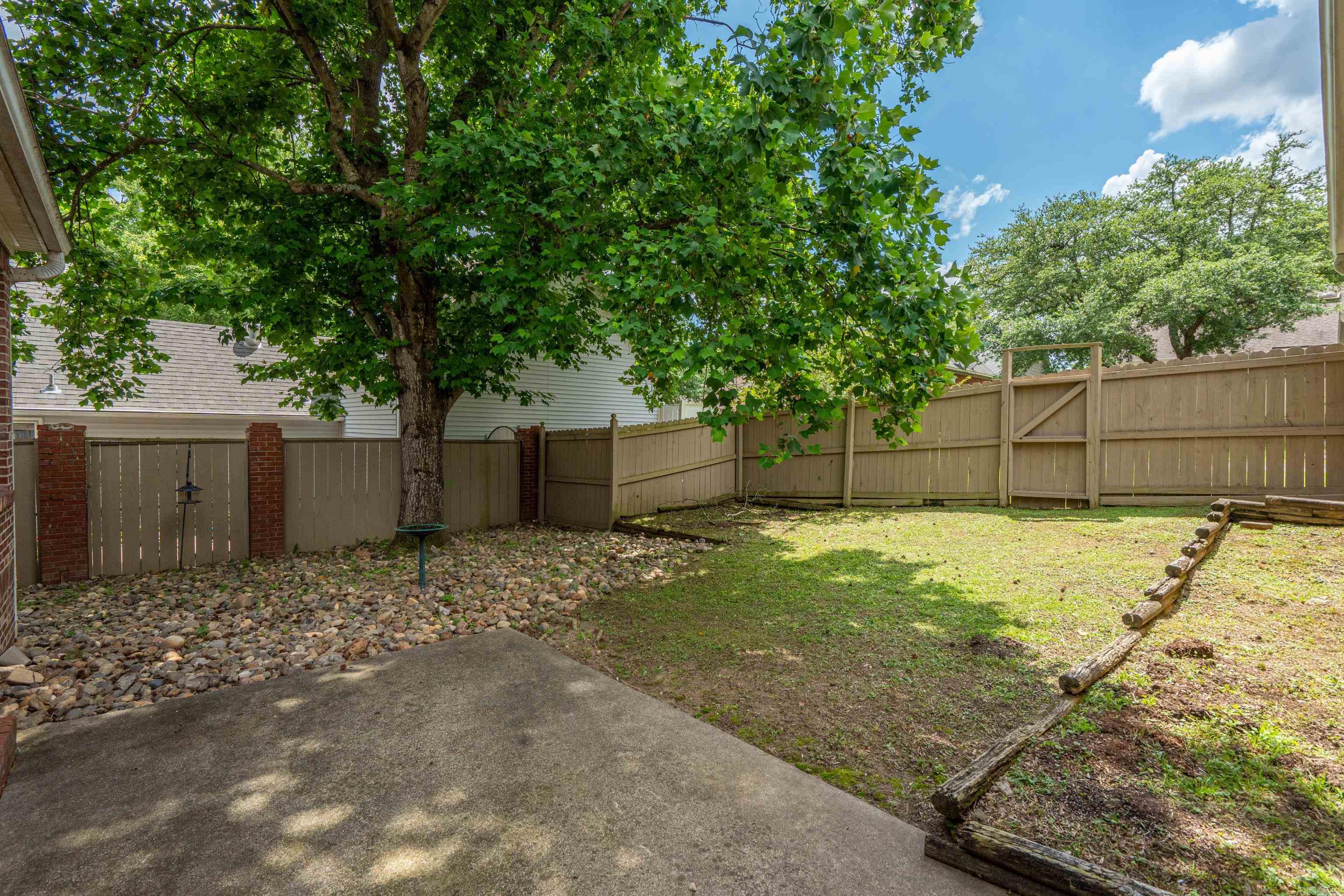 5 Kings Row Property Photo 37