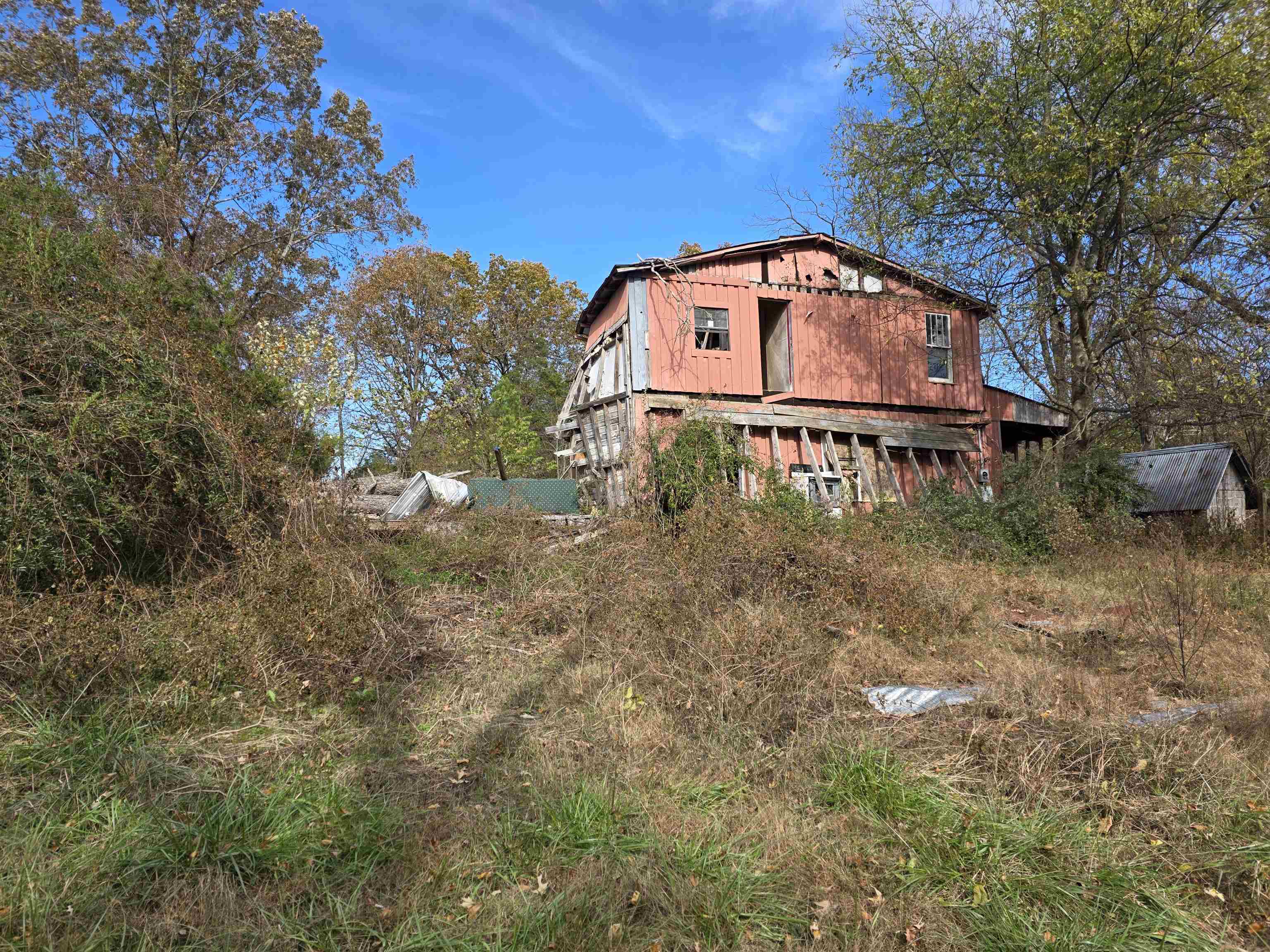270 E Maxville Road Property Photo 4