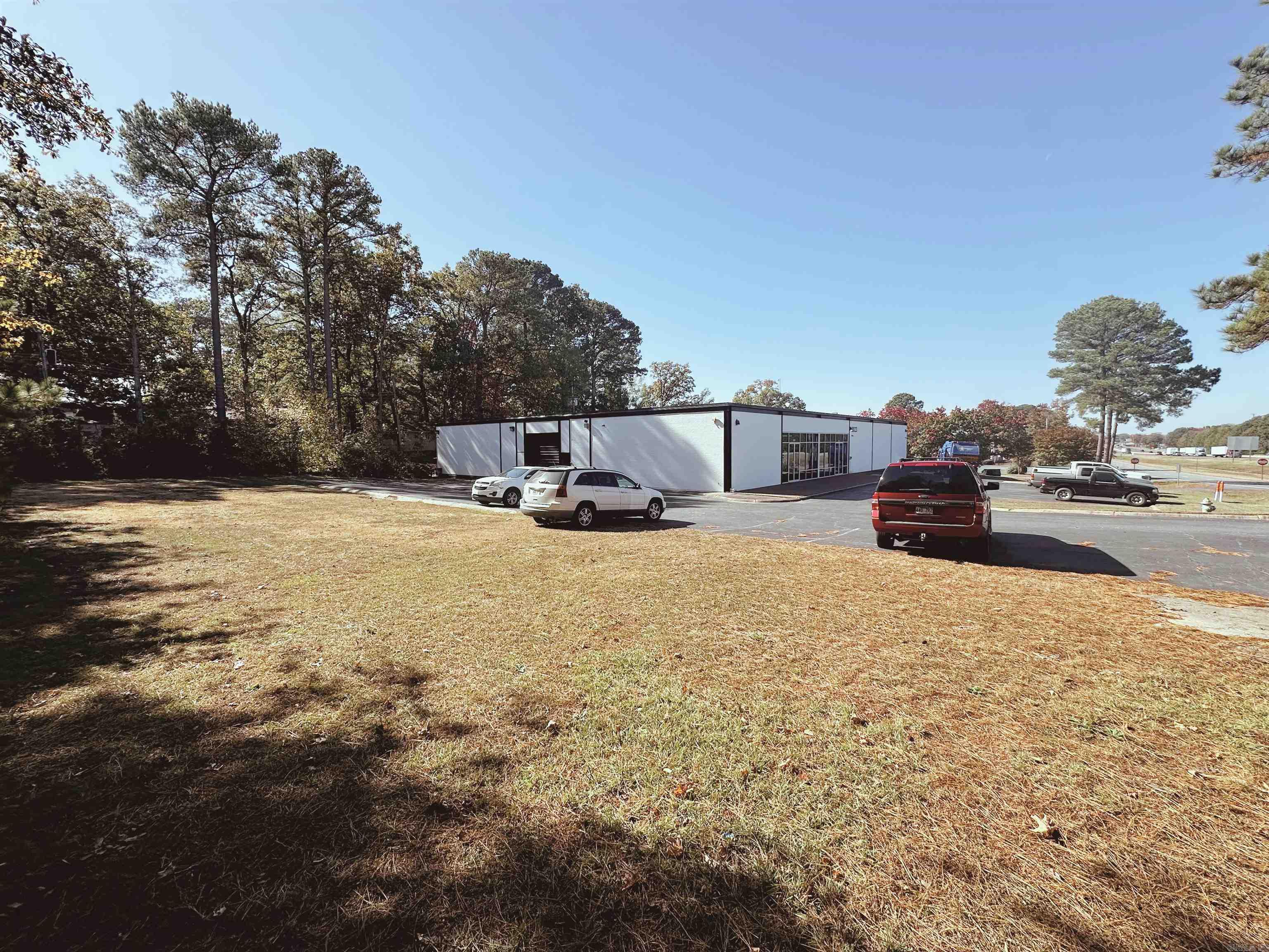8023 Interstate 30 Property Photo 3