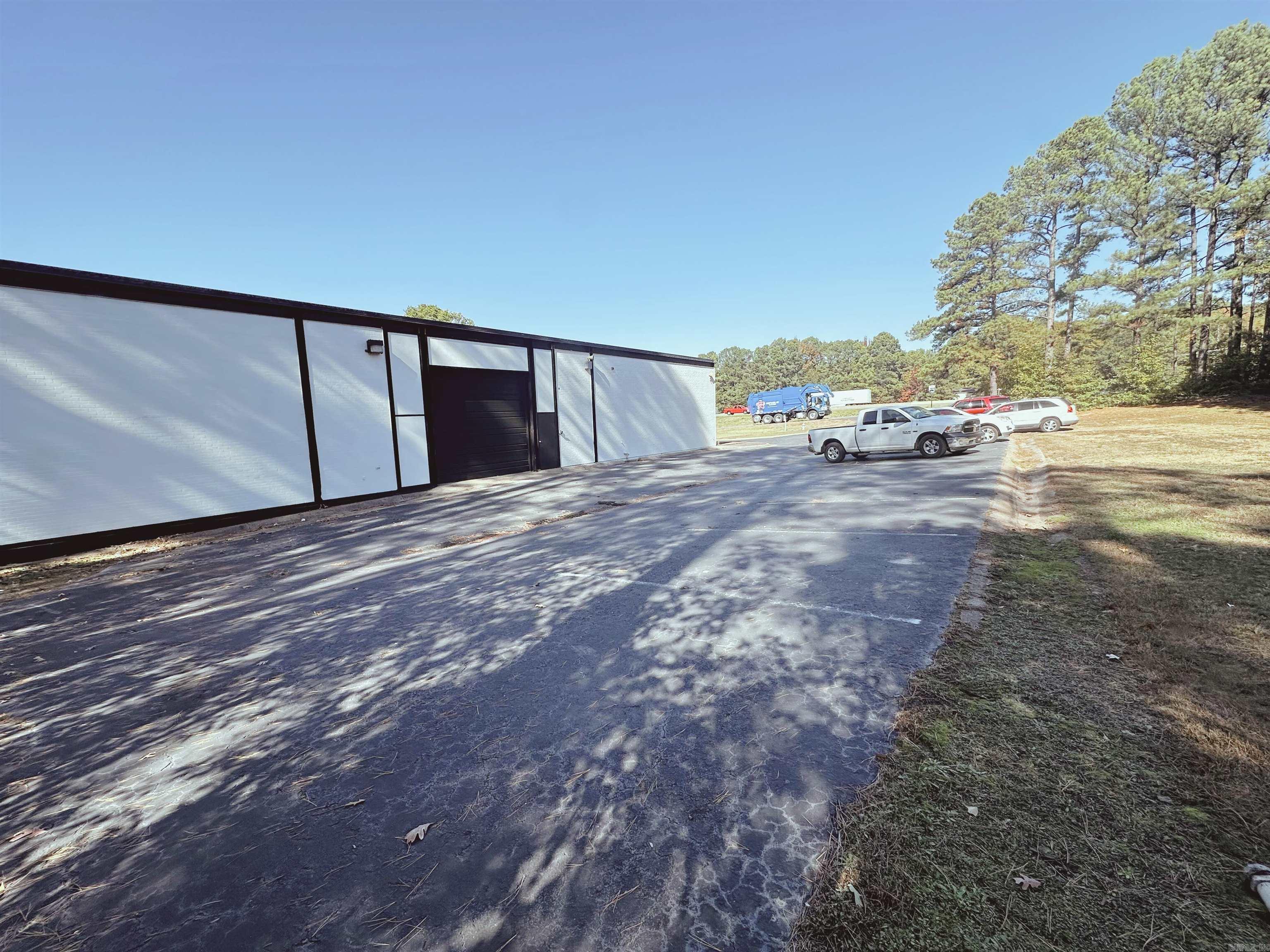8023 Interstate 30 Property Photo 10