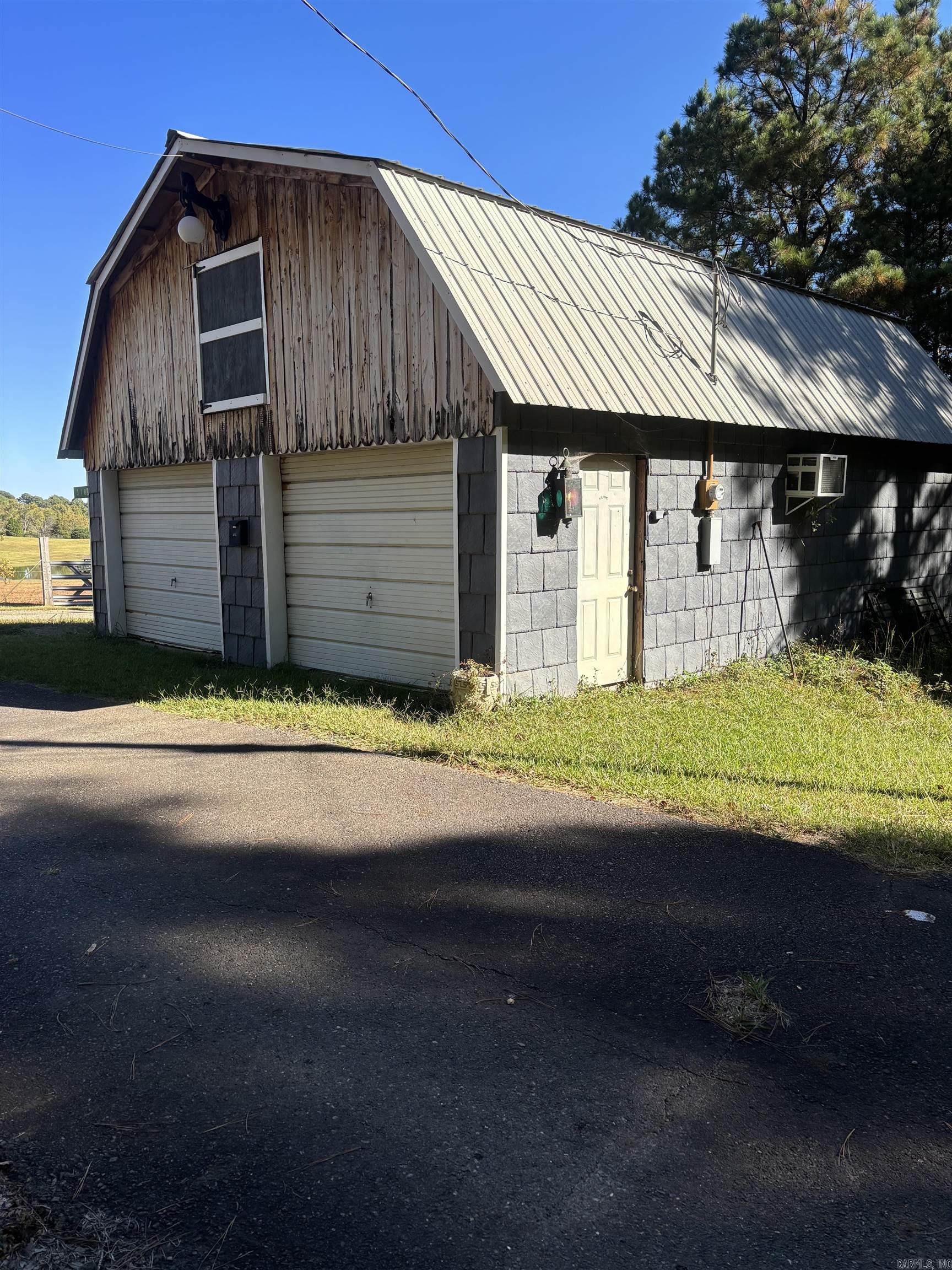 318 Trap Mountain Road Property Photo 15