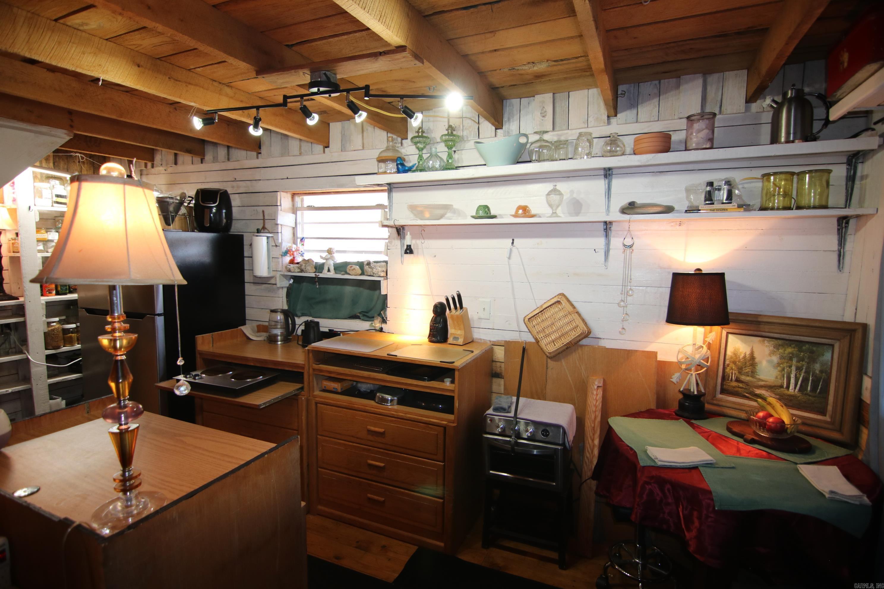 881 Aud Road Property Photo 17