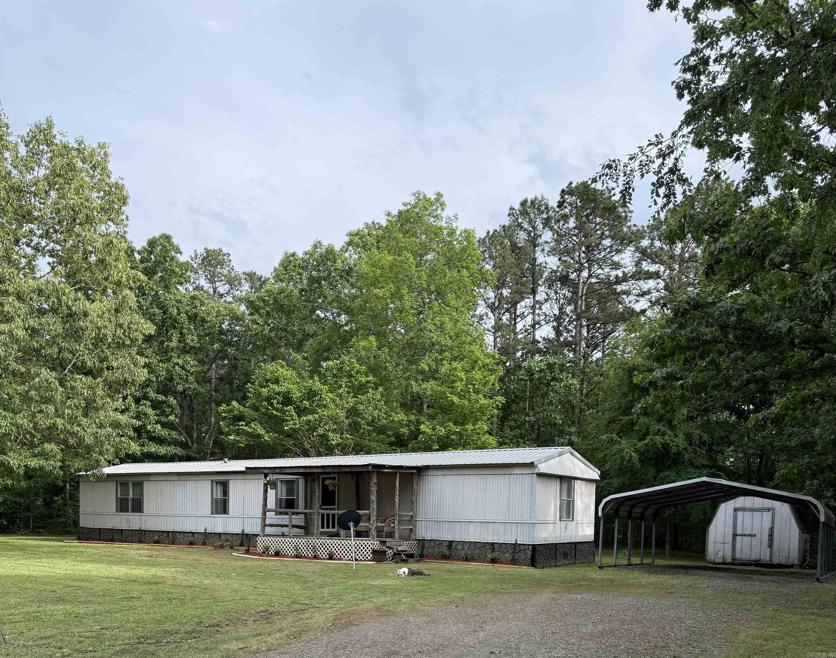 140 Howard Rd. Property Photo 1