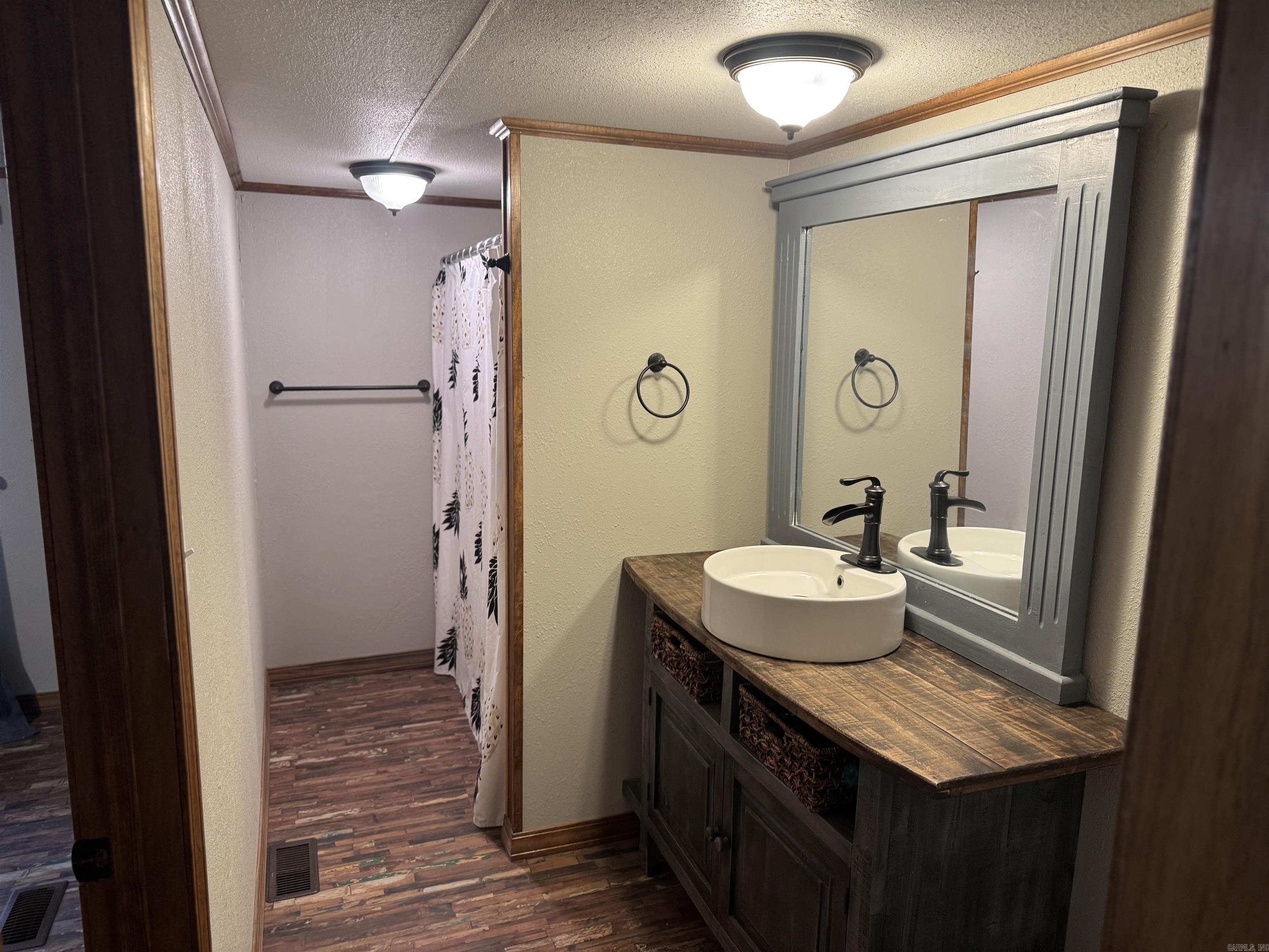 140 Howard Rd. Property Photo 18